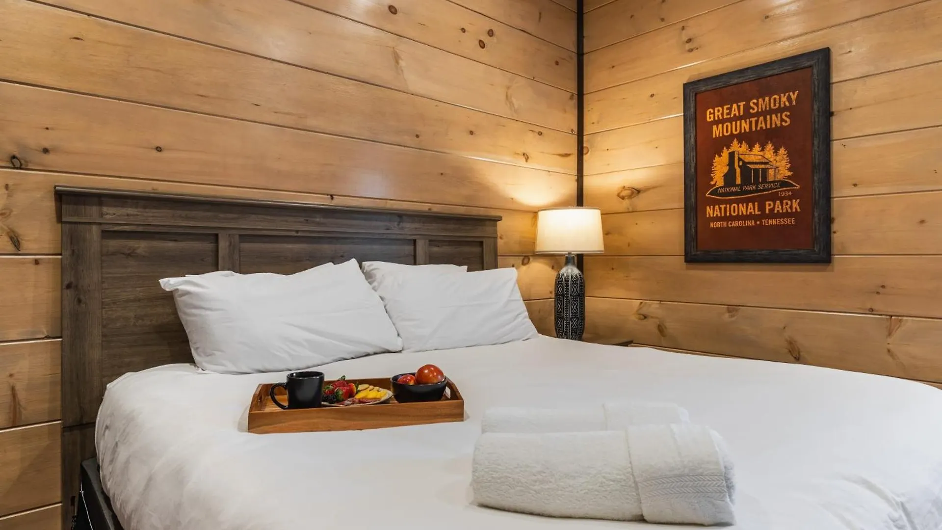Holiday home Elk Pass By Avantstay Luxurious Mountain Estate Pigeon Forge