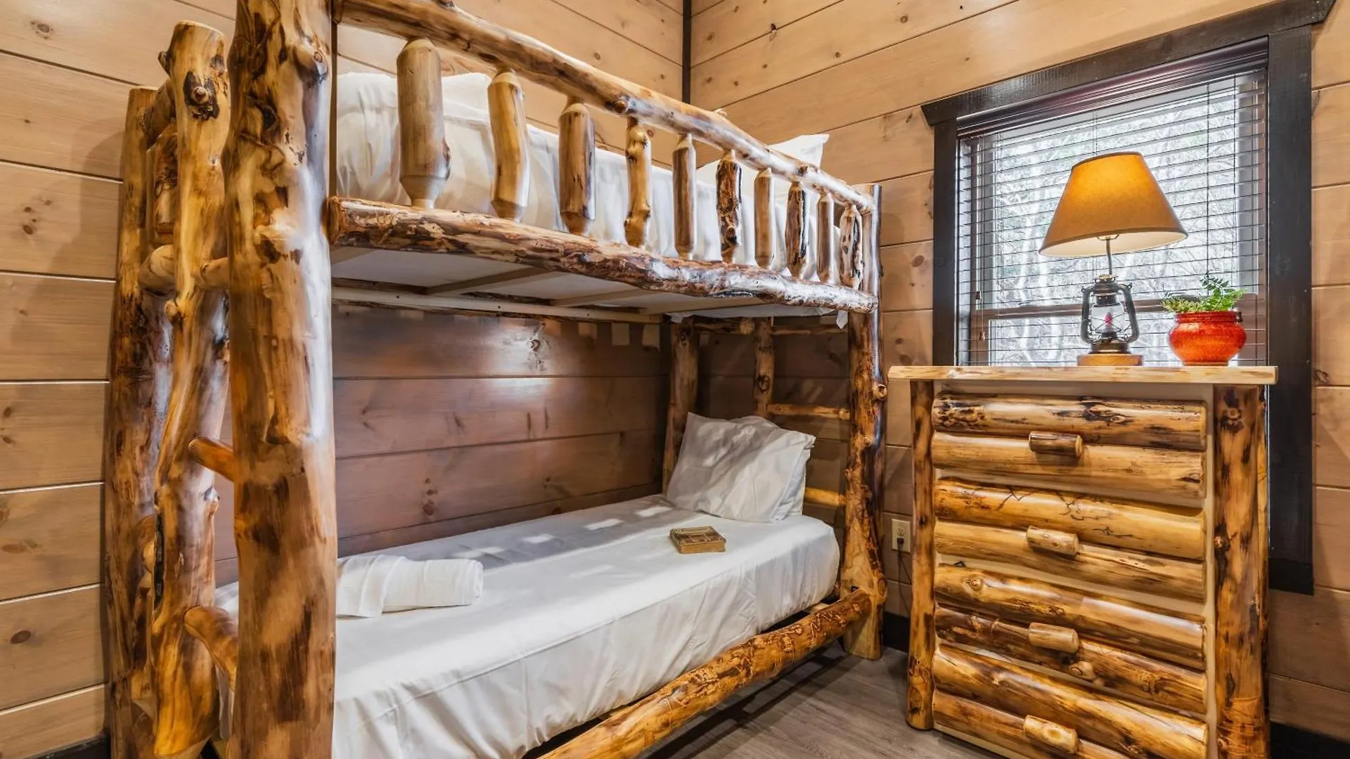 Elk Pass By Avantstay Luxurious Mountain Estate Holiday home *