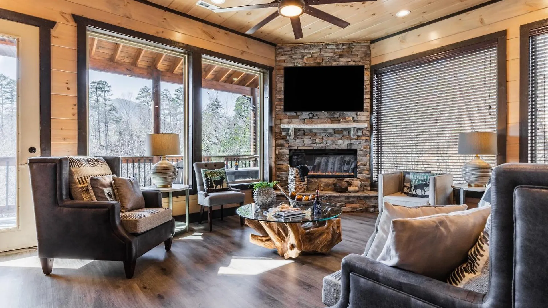 Elk Pass By Avantstay Luxurious Mountain Estate Holiday home *