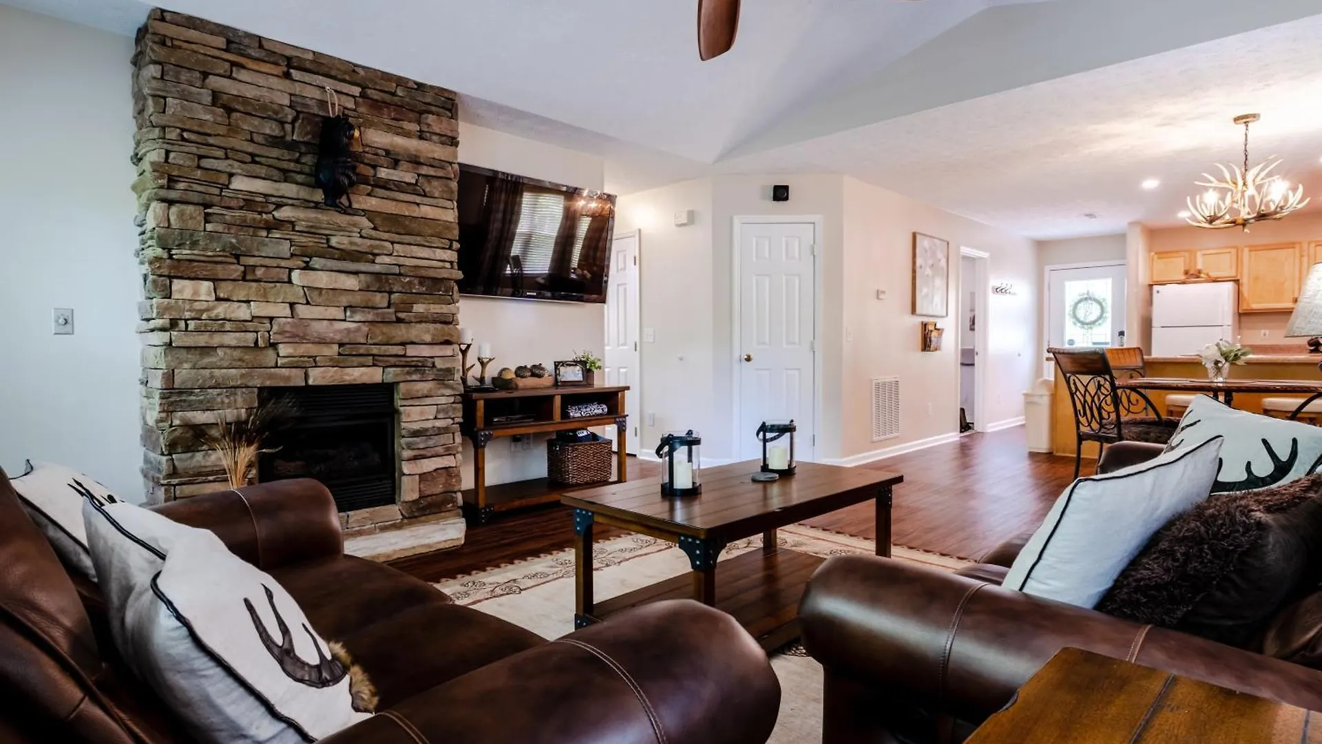 Creekside By Eden Crest Chalet *