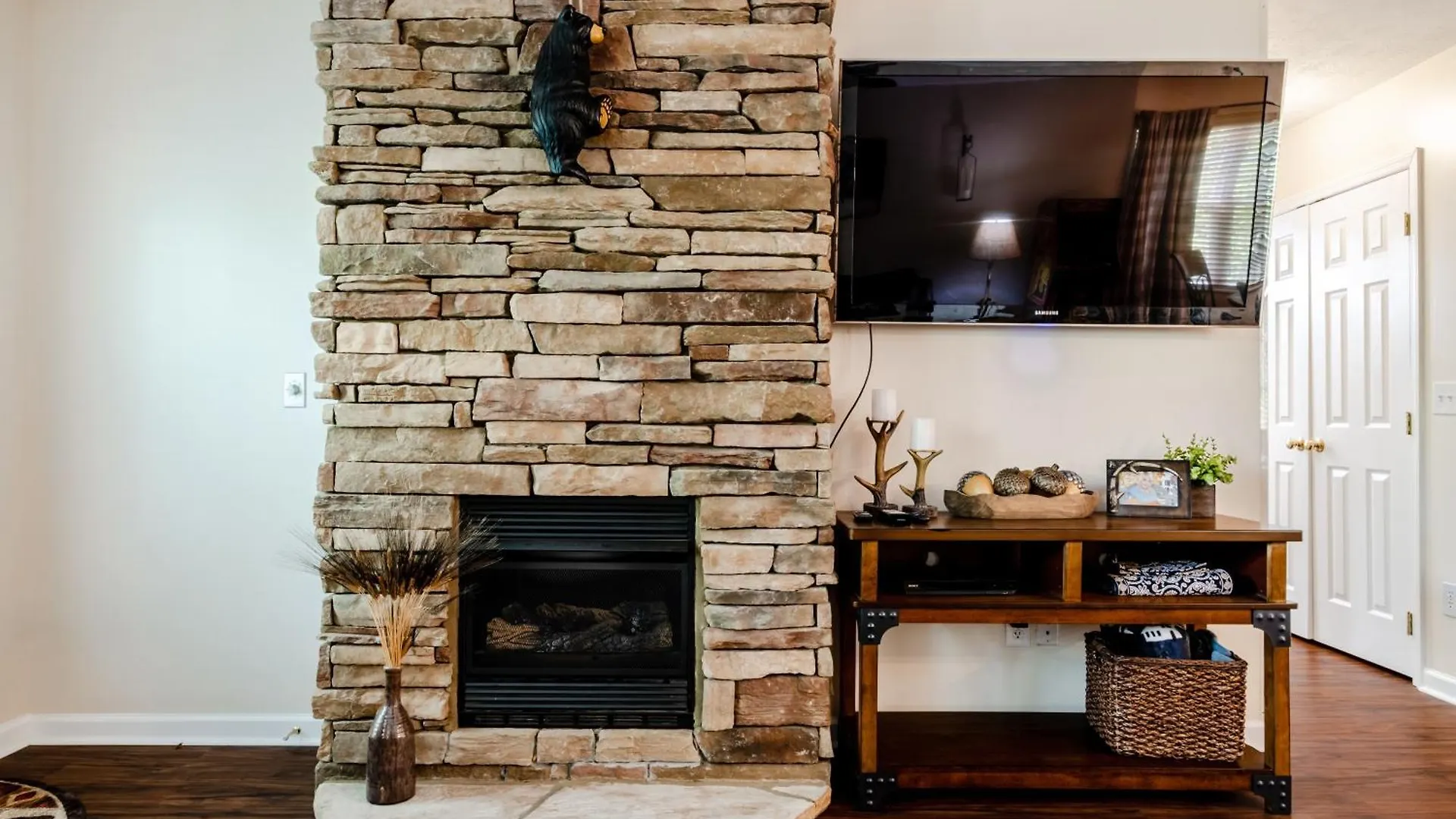 Chalet Creekside By Eden Crest *