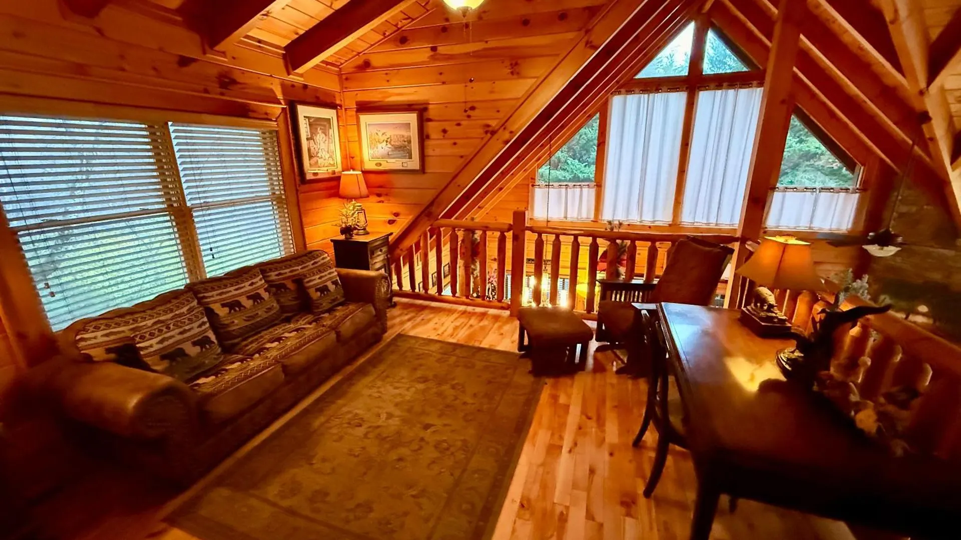 Experience Comfort And Tranquility At Mooseberry Just Minutes From Attractions Holiday home