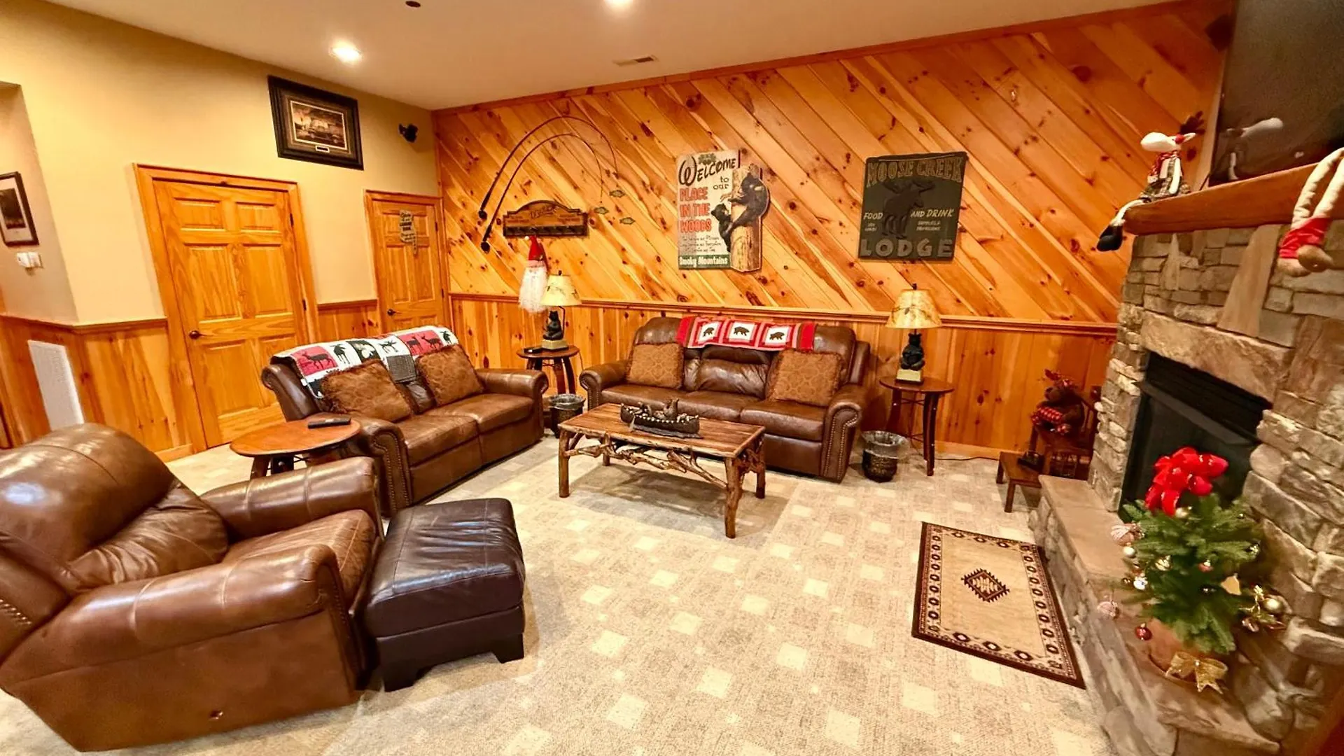 Experience Comfort And Tranquility At Mooseberry Just Minutes From Attractions Pigeon Forge