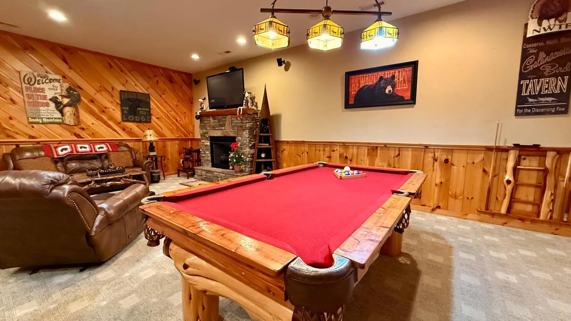 Experience Comfort And Tranquility At Mooseberry Just Minutes From Attractions Holiday home *