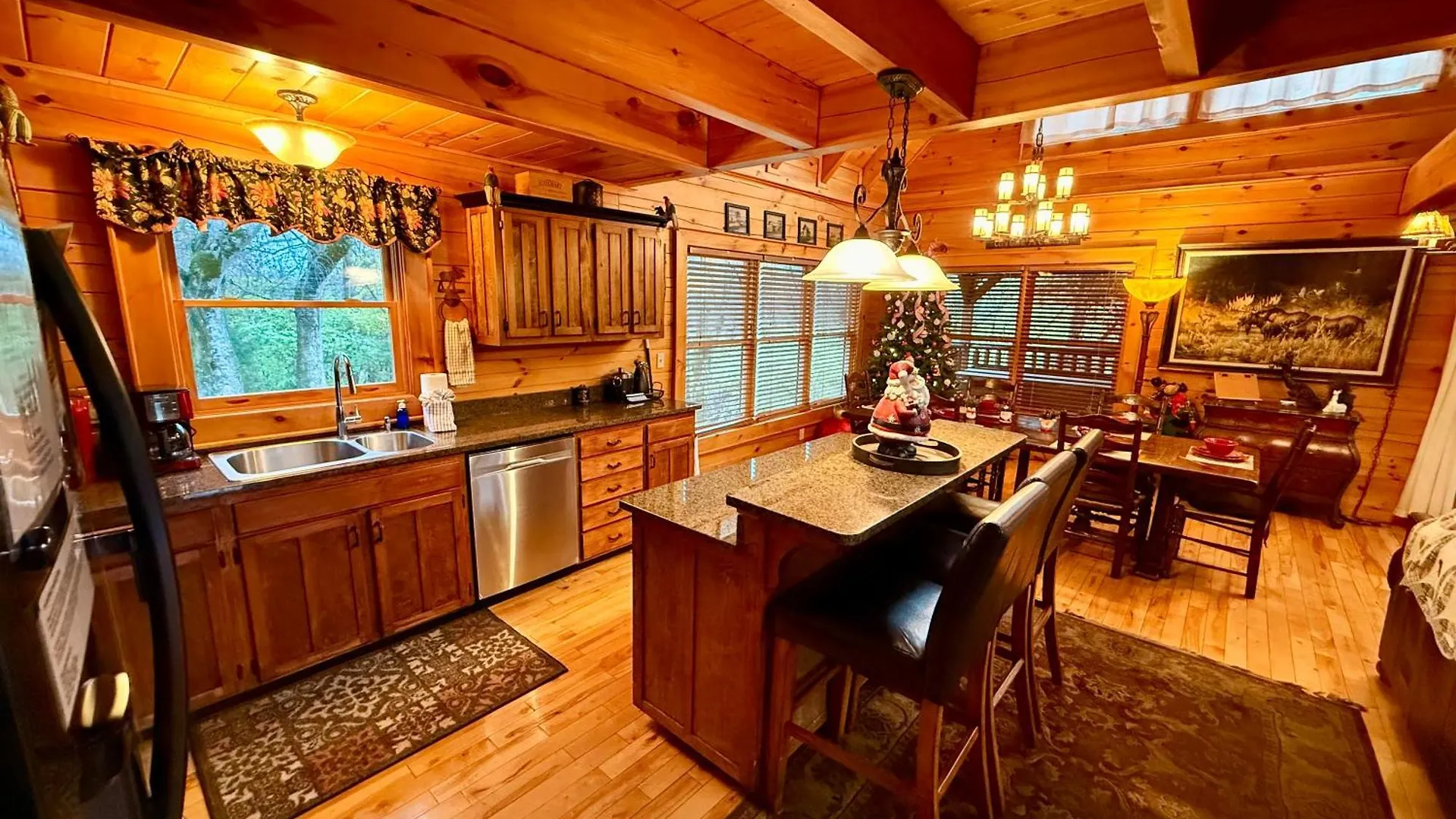 Experience Comfort And Tranquility At Mooseberry Just Minutes From Attractions Pigeon Forge