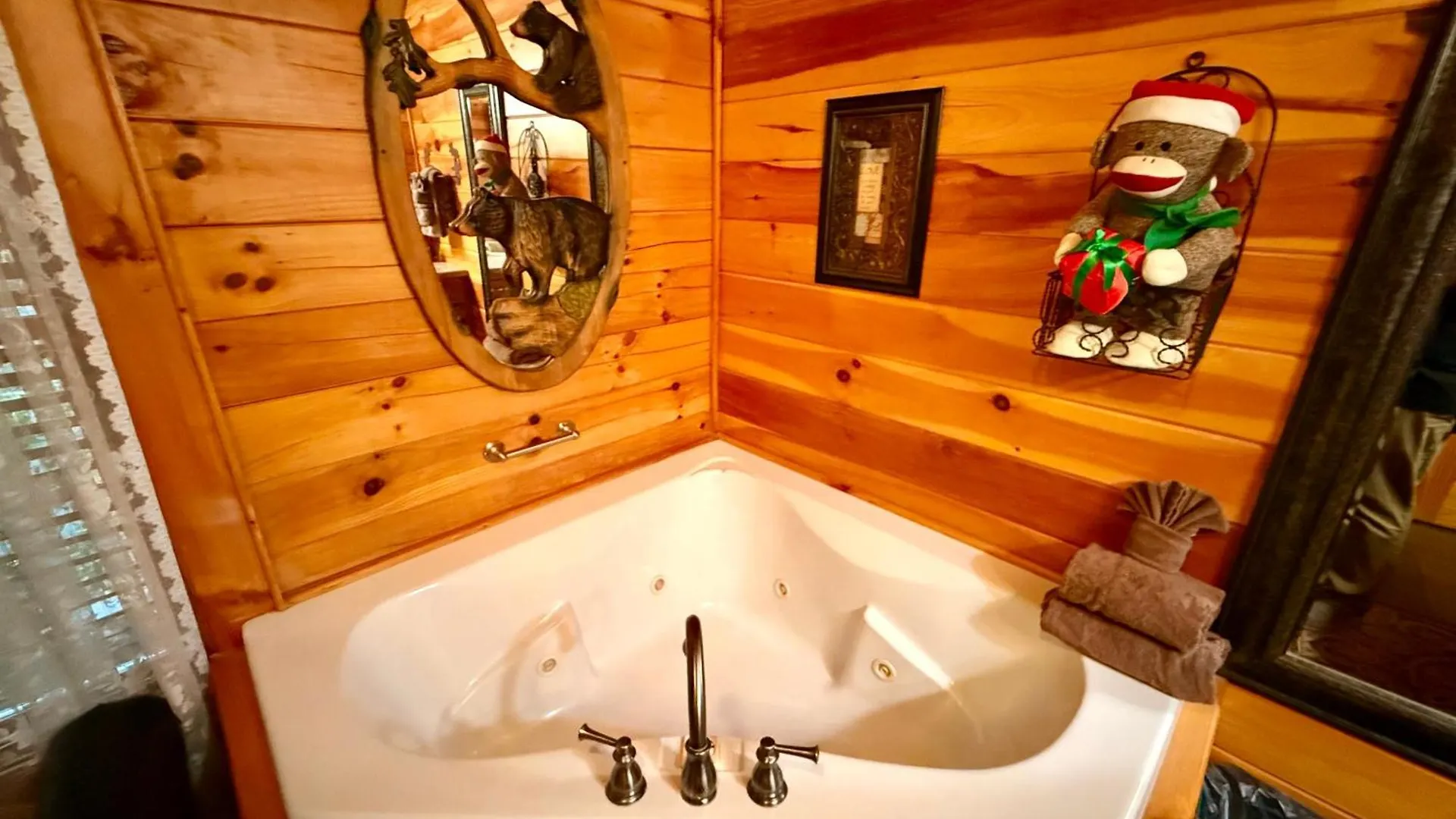 Experience Comfort And Tranquility At Mooseberry Just Minutes From Attractions Pigeon Forge