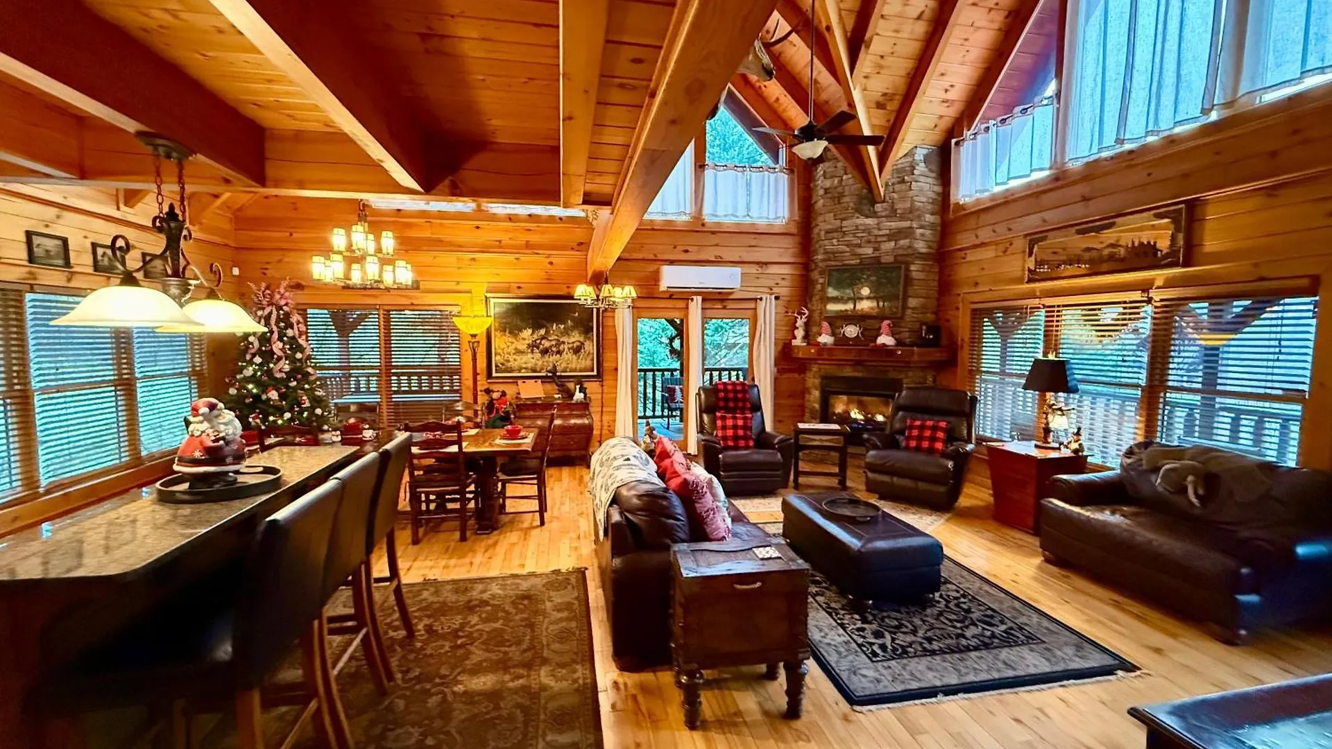 Experience Comfort And Tranquility At Mooseberry Just Minutes From Attractions