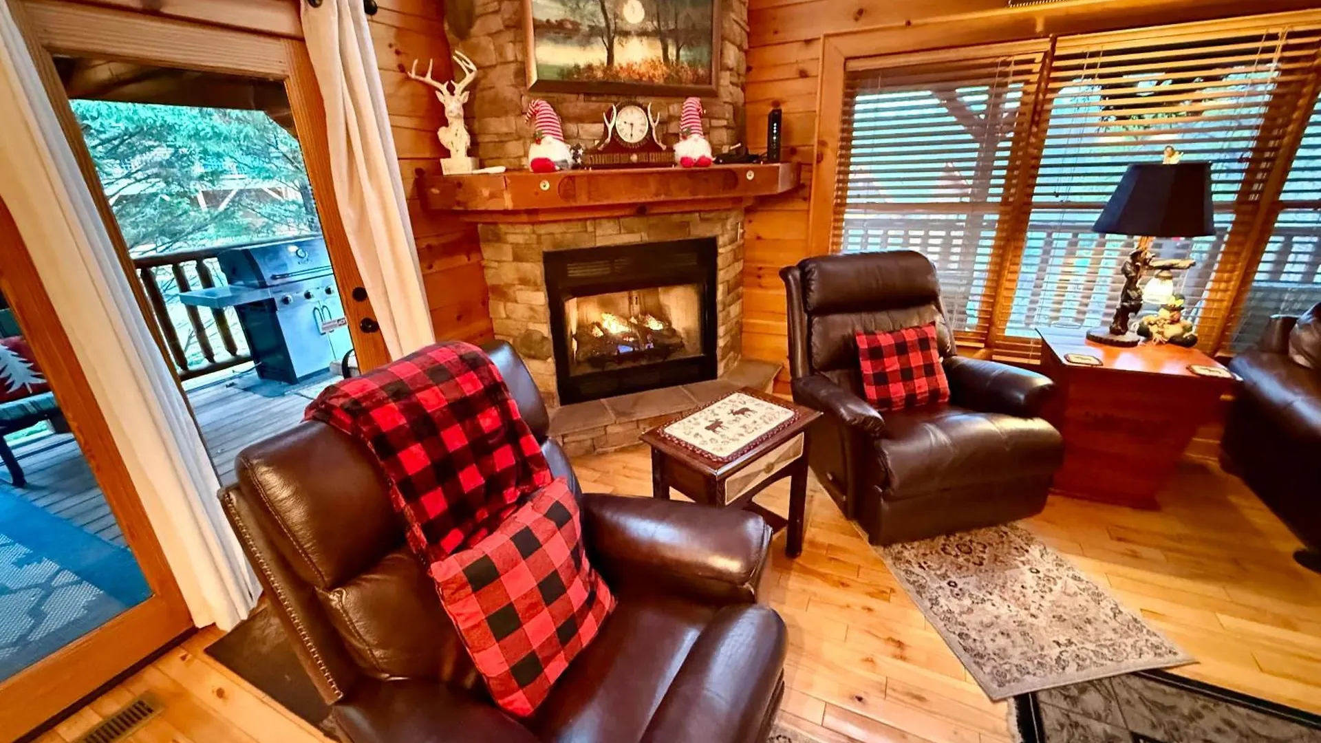 Experience Comfort And Tranquility At Mooseberry Just Minutes From Attractions *
