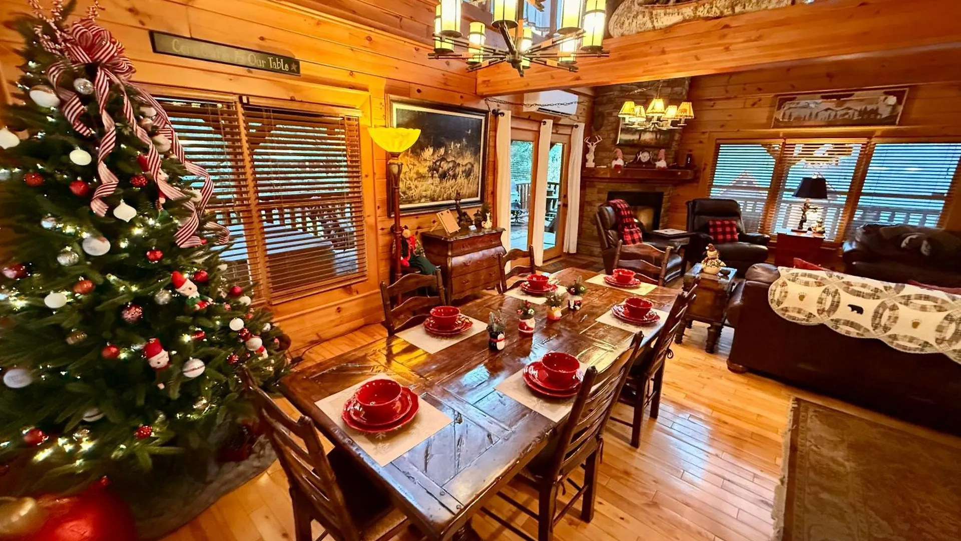Experience Comfort And Tranquility At Mooseberry Just Minutes From Attractions