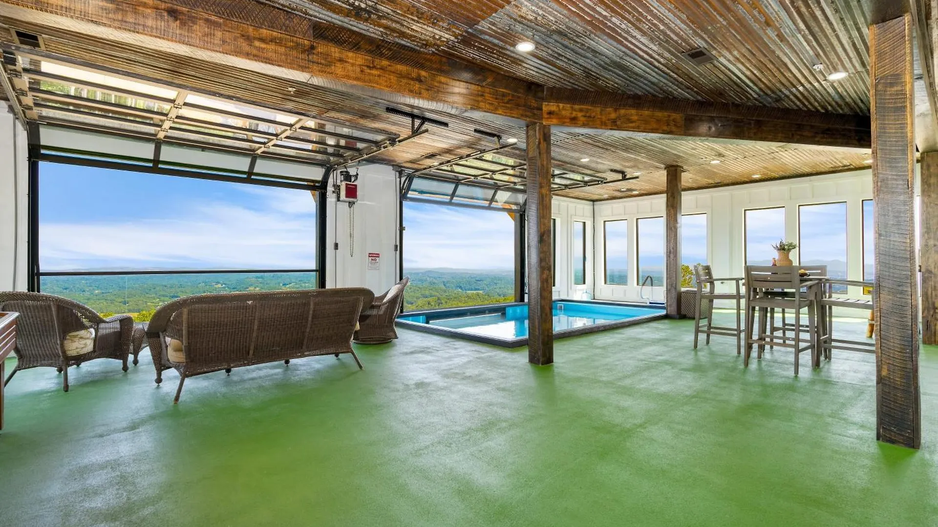 Holiday home Bear Rug Luxe Pool Views Game Pigeon Forge