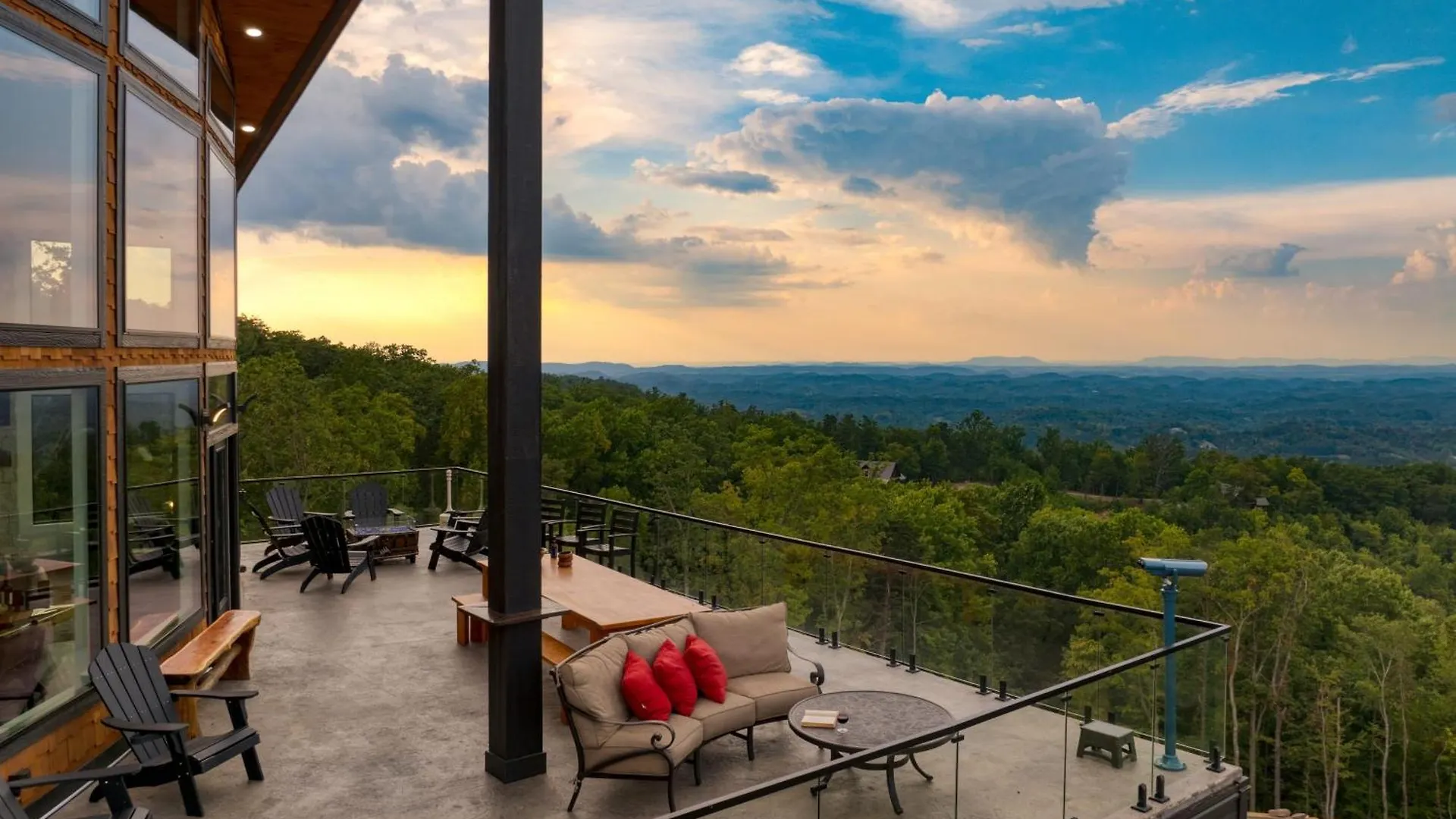 Bear Rug Luxe Pool Views Game