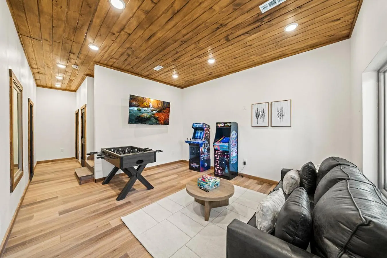 Parkway Pool Oasis Private Pool, Hot Tub, Game Room, Deck * Pigeon Forge