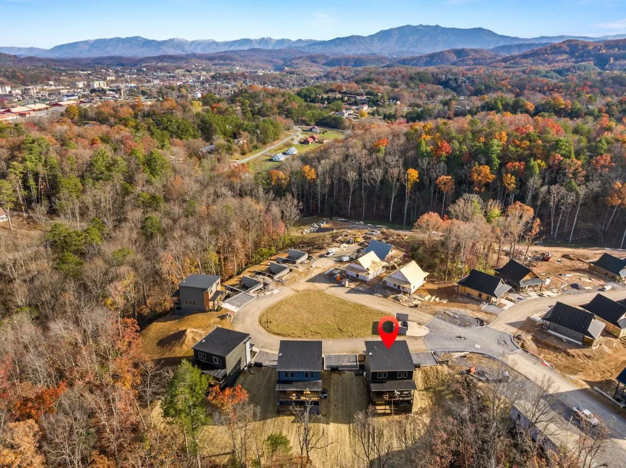 Parkway Pool Oasis Private Pool, Hot Tub, Game Room, Deck Pigeon Forge
