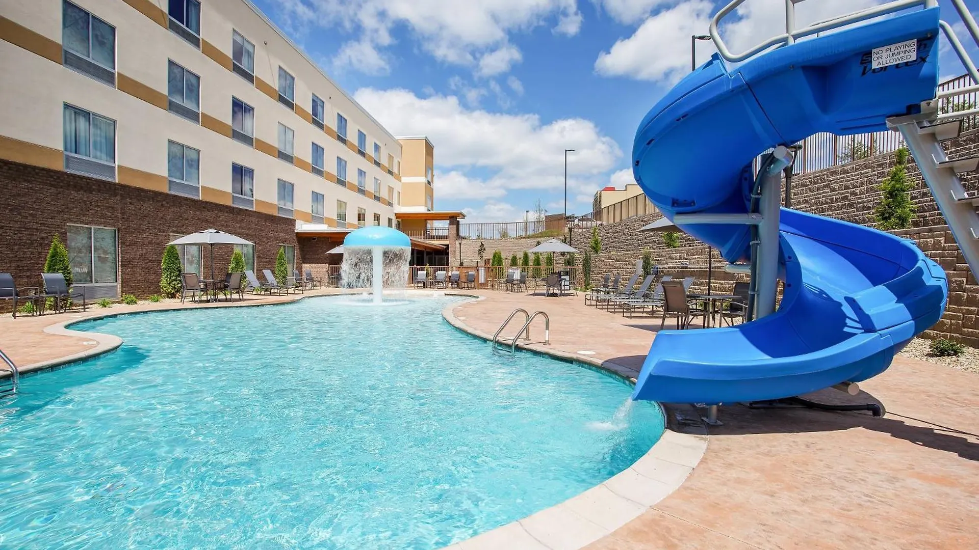 Fairfield & By Marriott Pigeon Forge