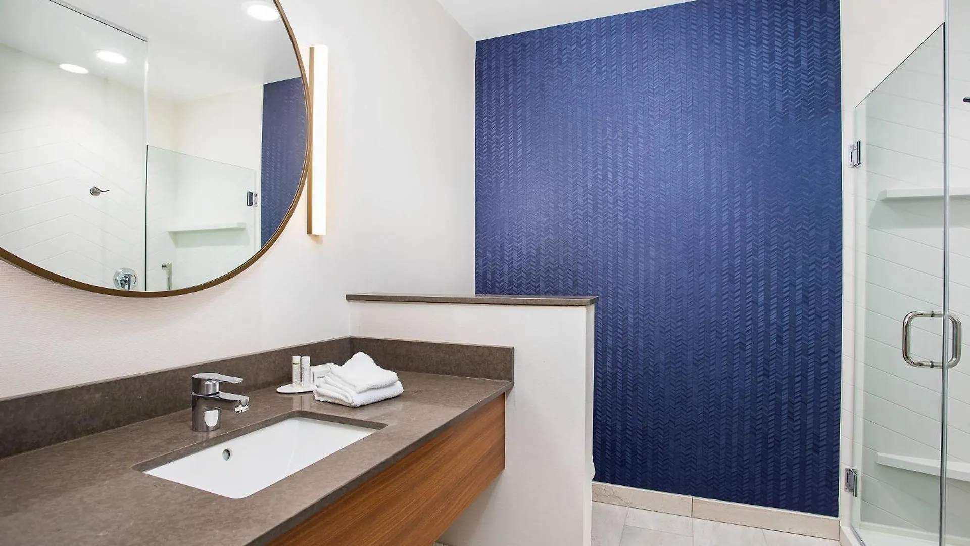 Fairfield & By Marriott Hotel 3*