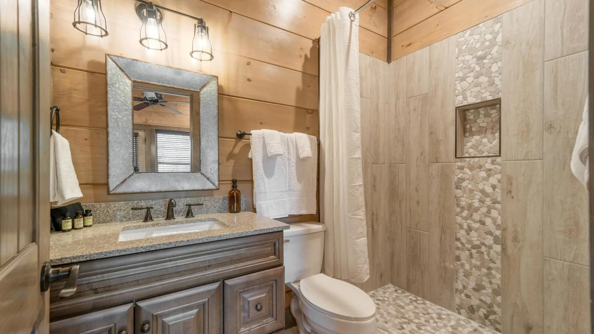 Wanderer By Avantstay Sleeps 26 A Custom Smokies Holiday home