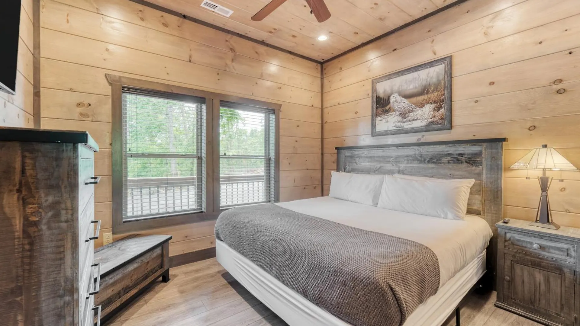 Holiday home Wanderer By Avantstay Sleeps 26 A Custom Smokies