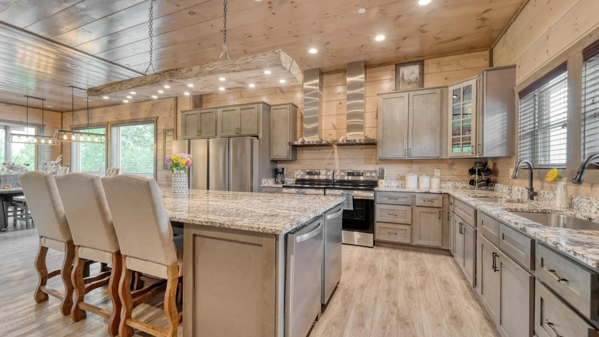 Wanderer By Avantstay Sleeps 26 A Custom Smokies Holiday home