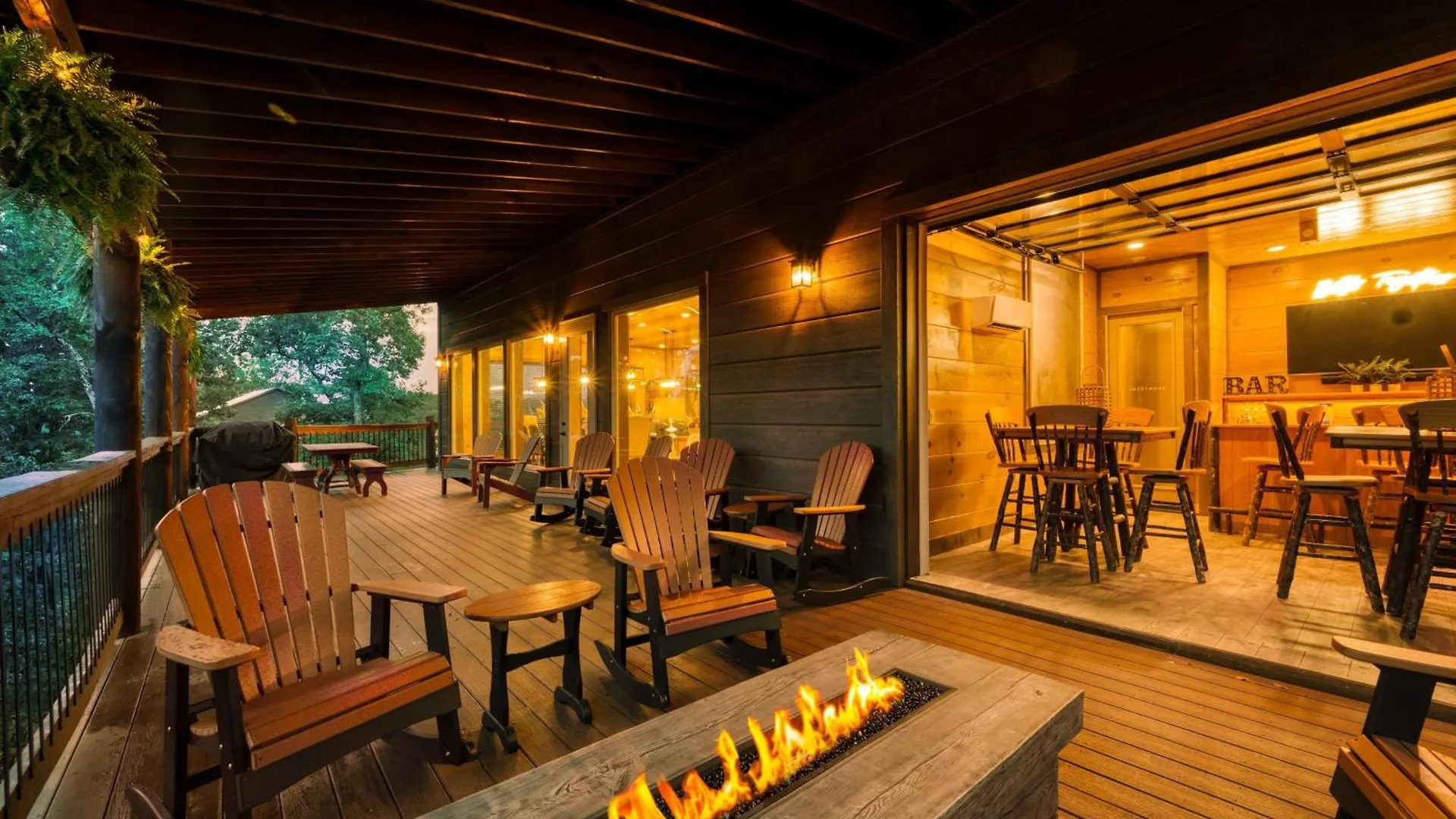 Holiday home Wanderer By Avantstay Sleeps 26 A Custom Smokies Pigeon Forge