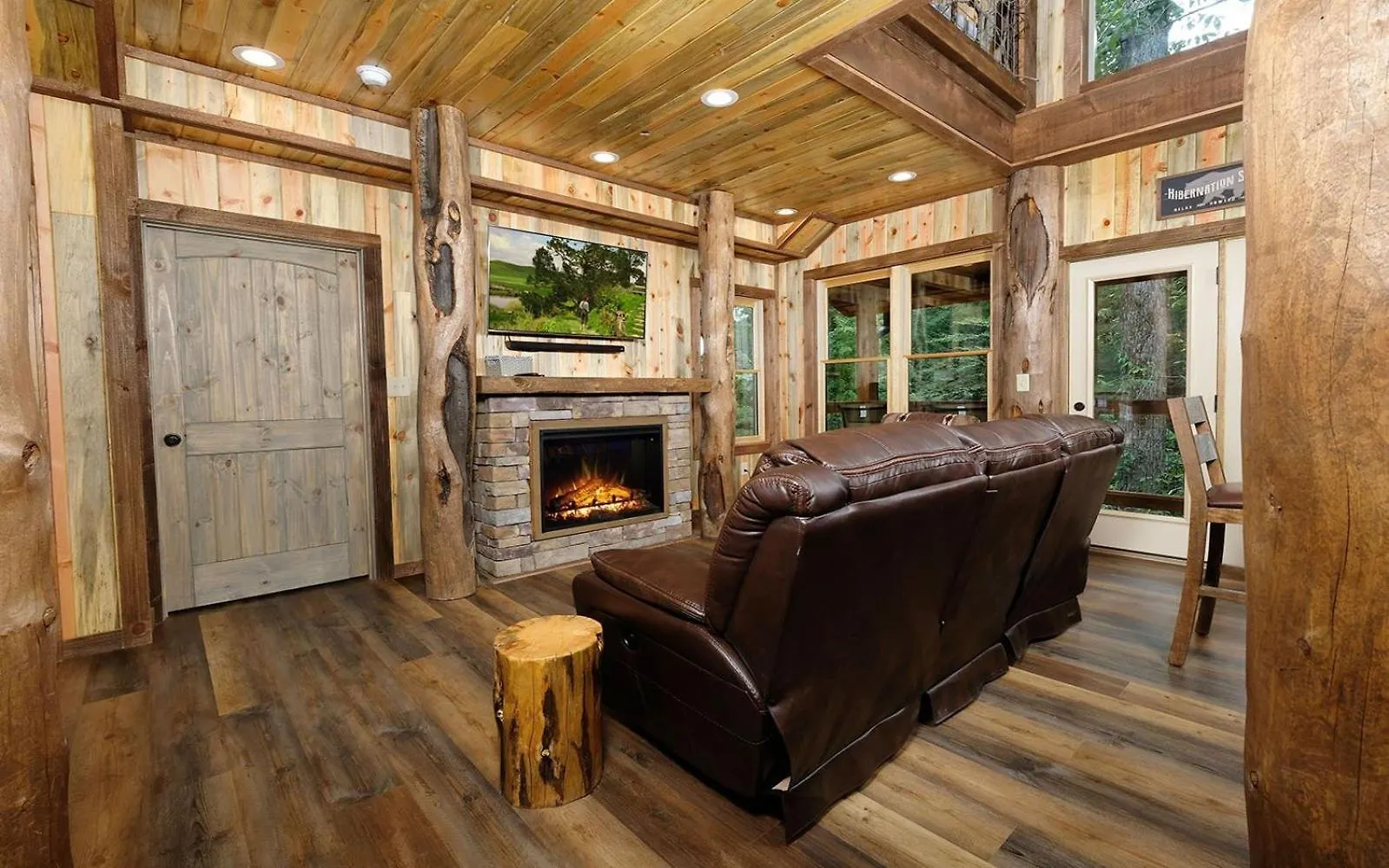 Treehouse River Villa *