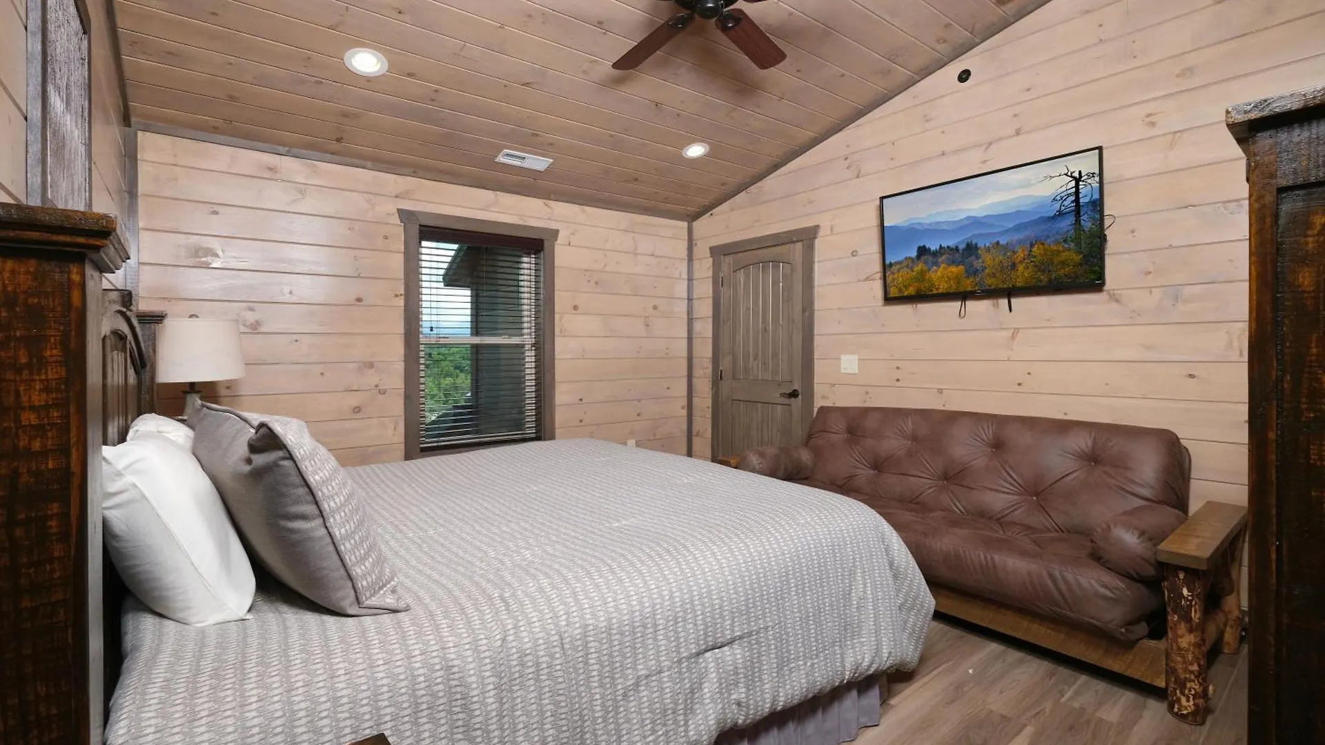Hibernation Hideaway Villa Pigeon Forge