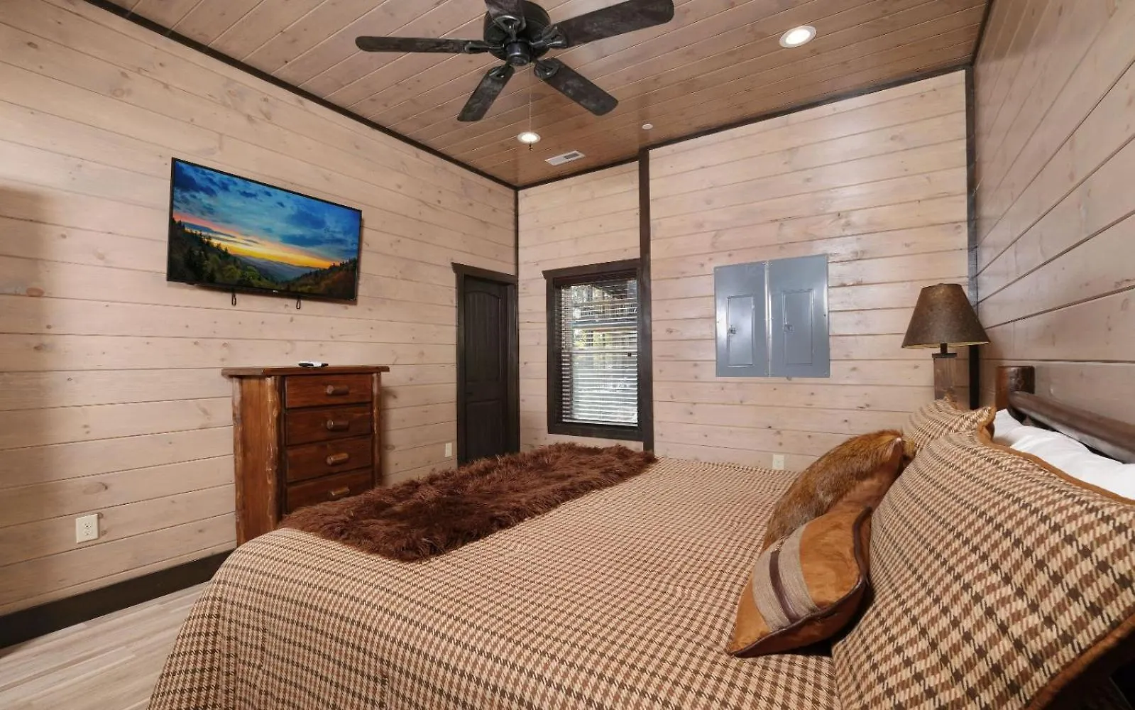 Paradise Mountain Retreat