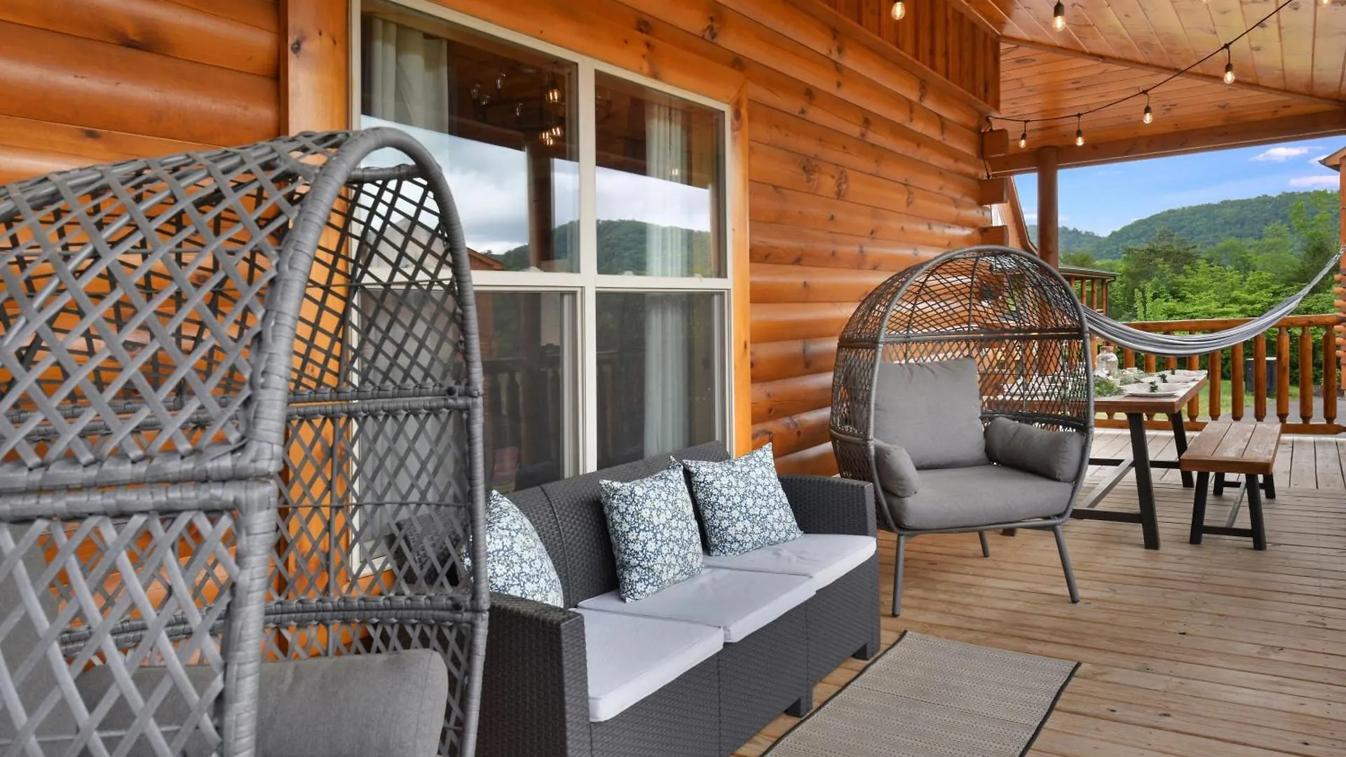 Walk To Parkway - Indoor Pool - Treehouse Loft Ps5 Holiday home Pigeon Forge