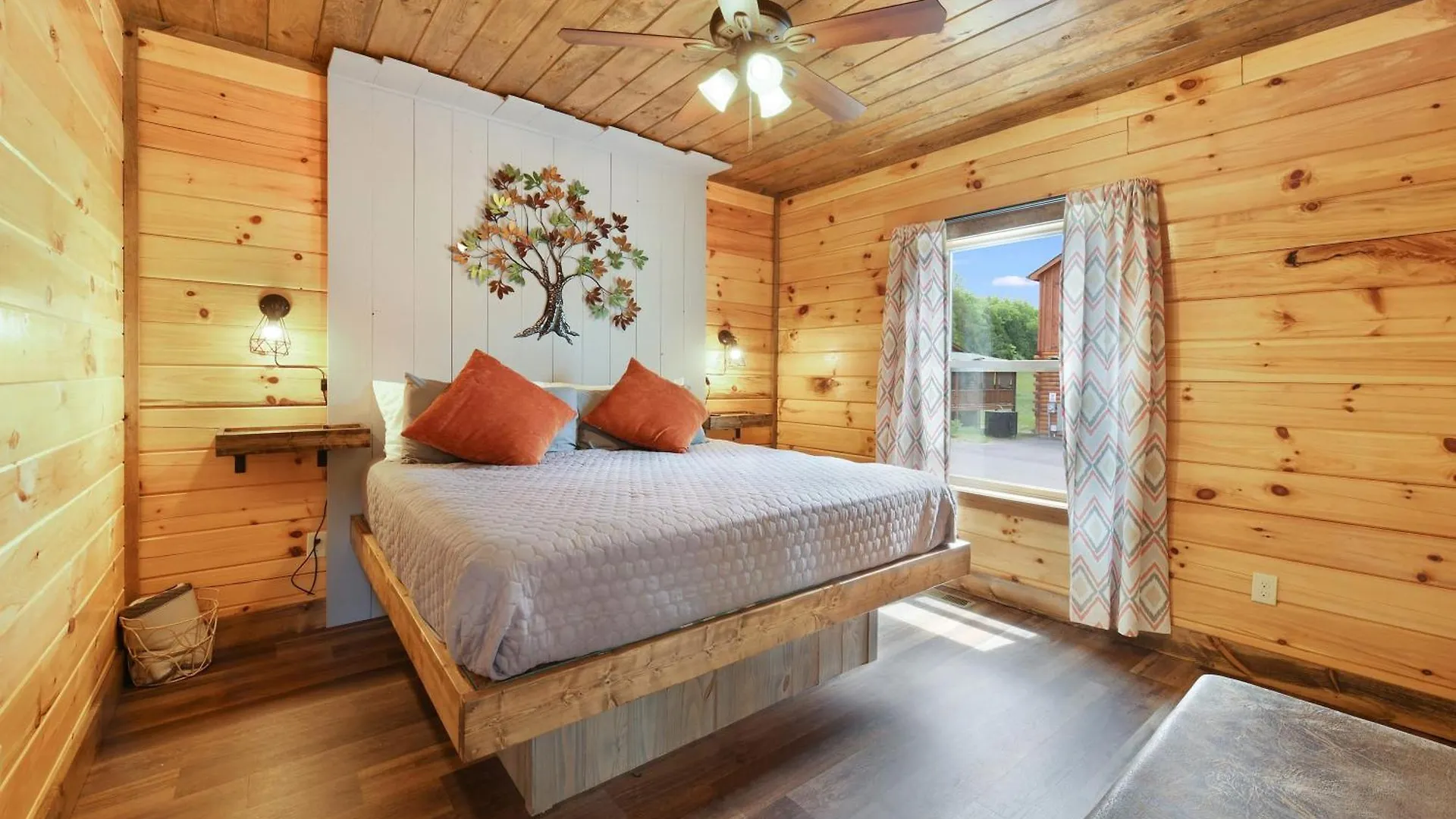 Walk To Parkway - Indoor Pool - Treehouse Loft Ps5