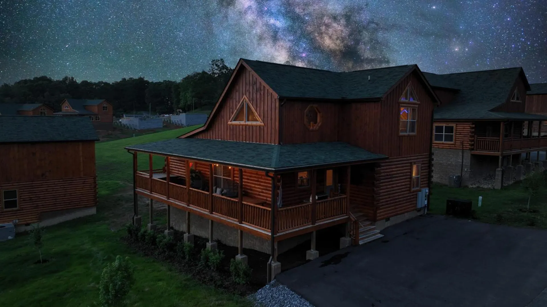 Walk To Parkway - Indoor Pool - Treehouse Loft Ps5 Holiday home Pigeon Forge