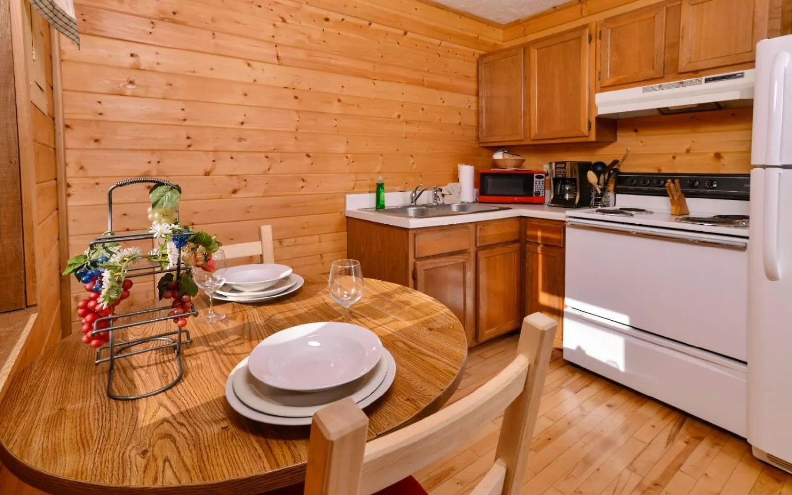 Romantic Retreat Villa Pigeon Forge