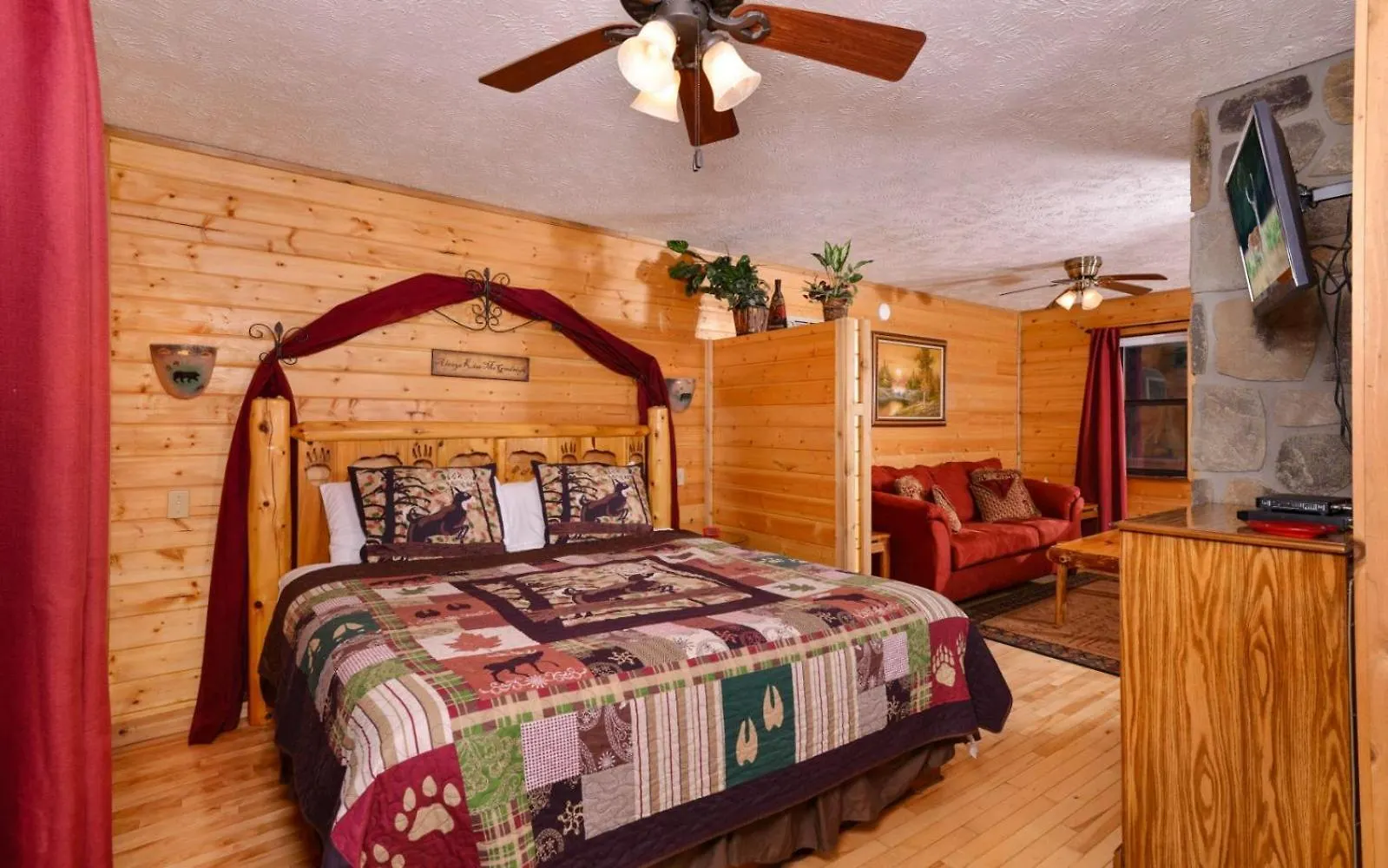 Romantic Retreat * Pigeon Forge