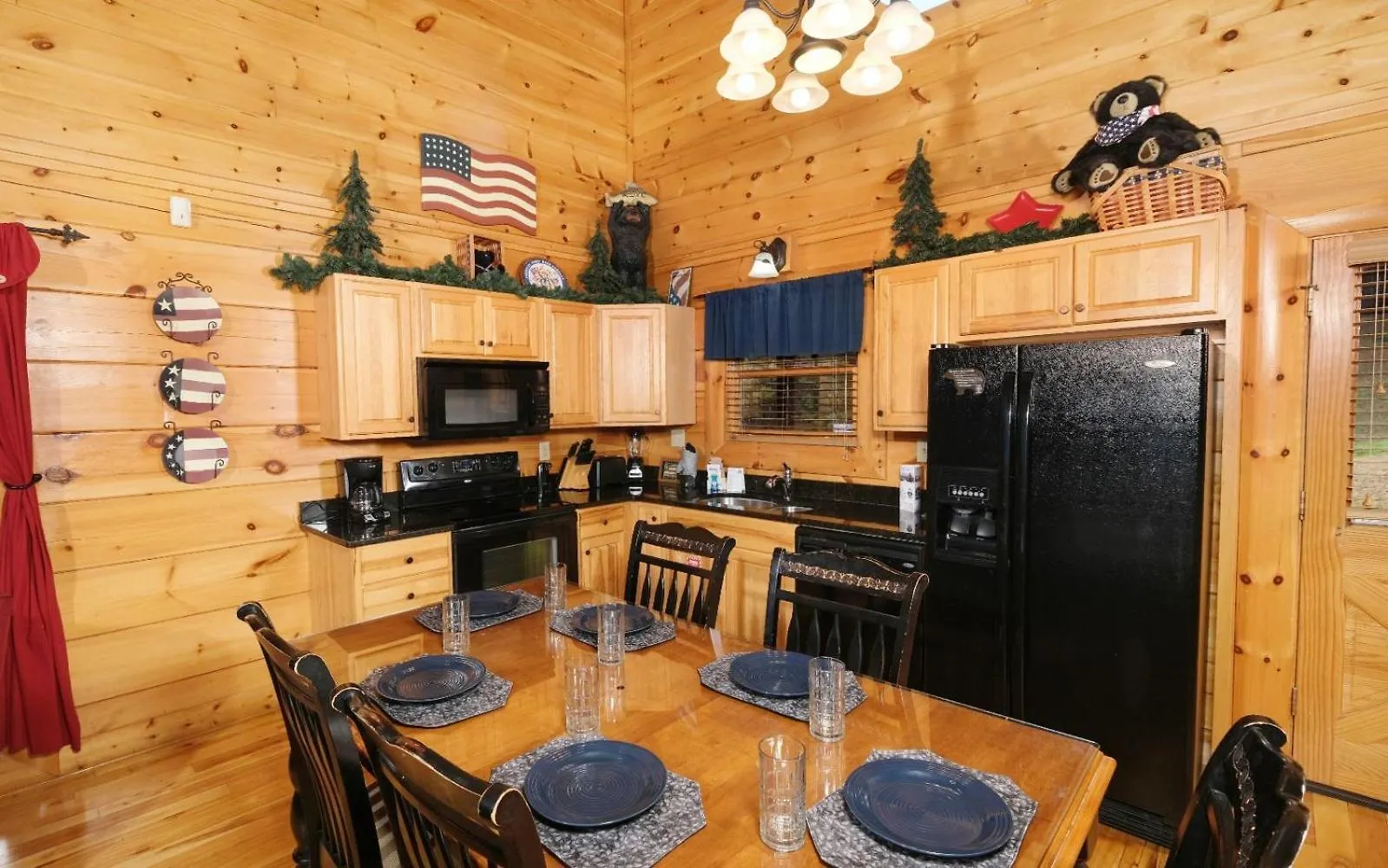 American Bear * Pigeon Forge