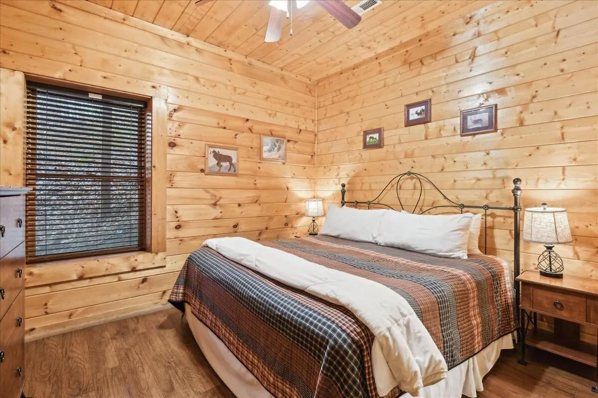 Cozy 5br Near Dollywood Holiday home