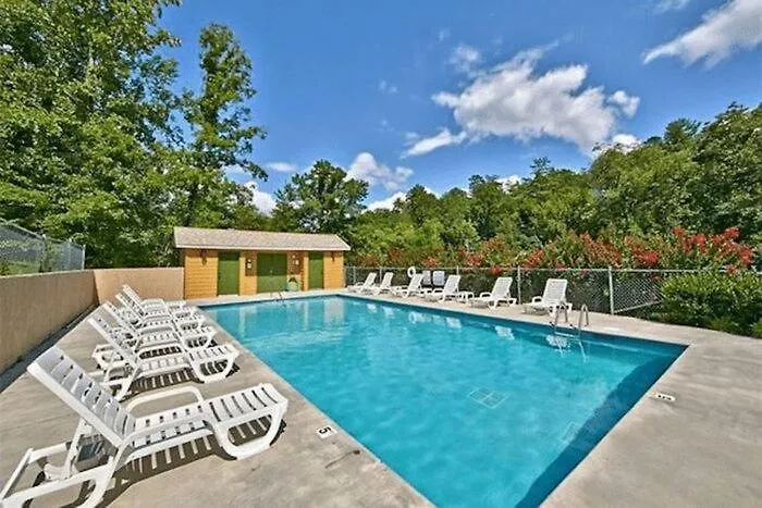 Cozy 5br Near Dollywood Holiday home *
