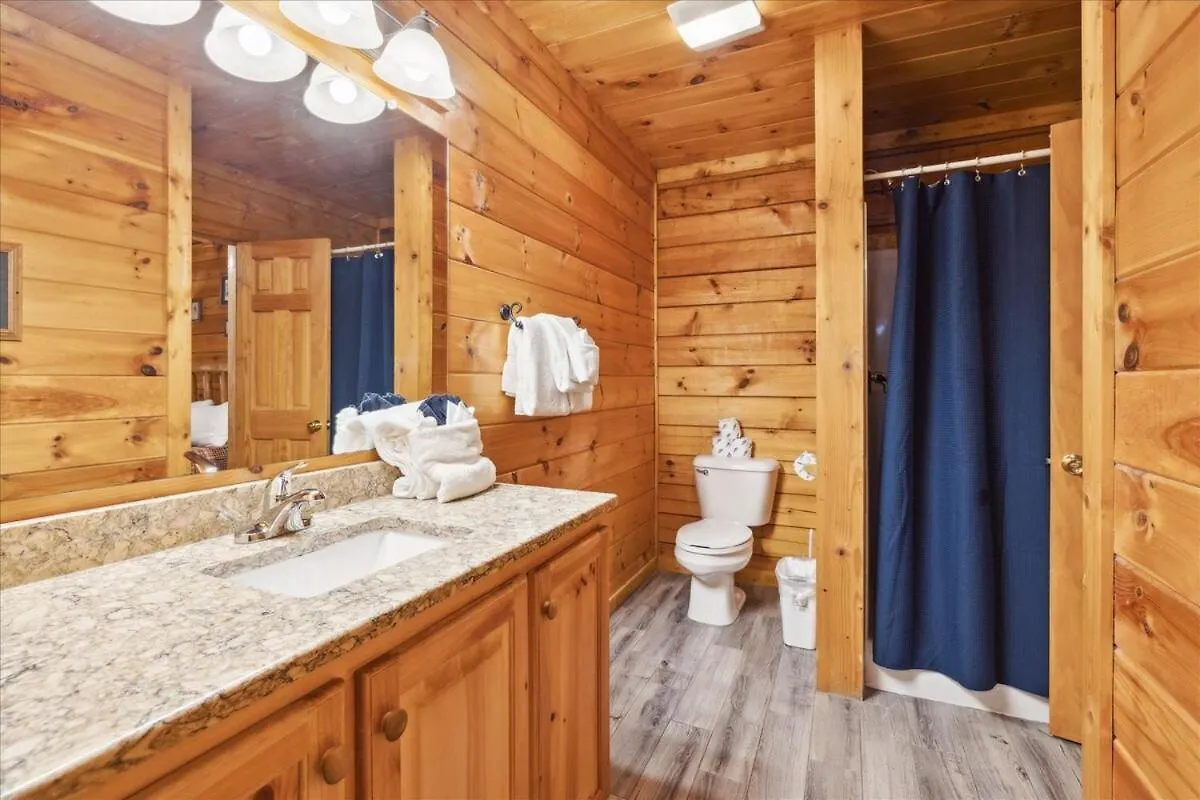 Cozy 5br Near Dollywood *