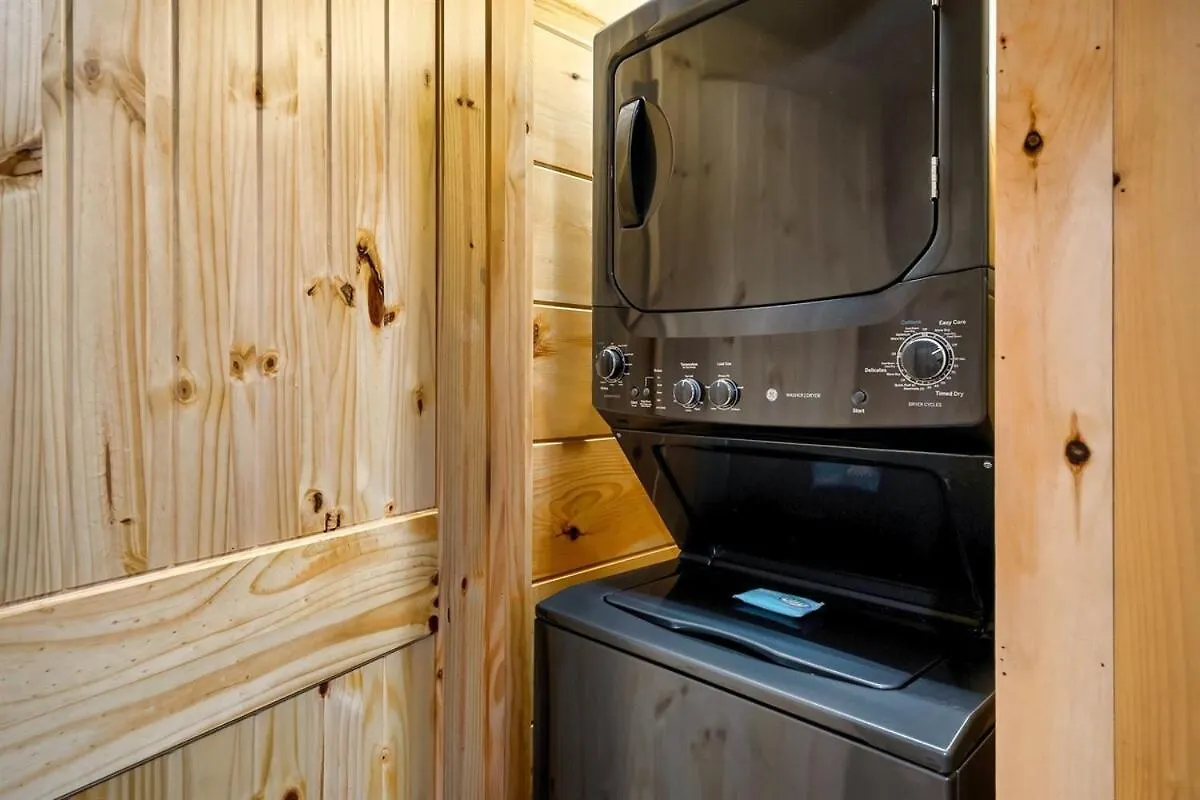 Secluded Hot Tub, Game And Fireplace Holiday home *
