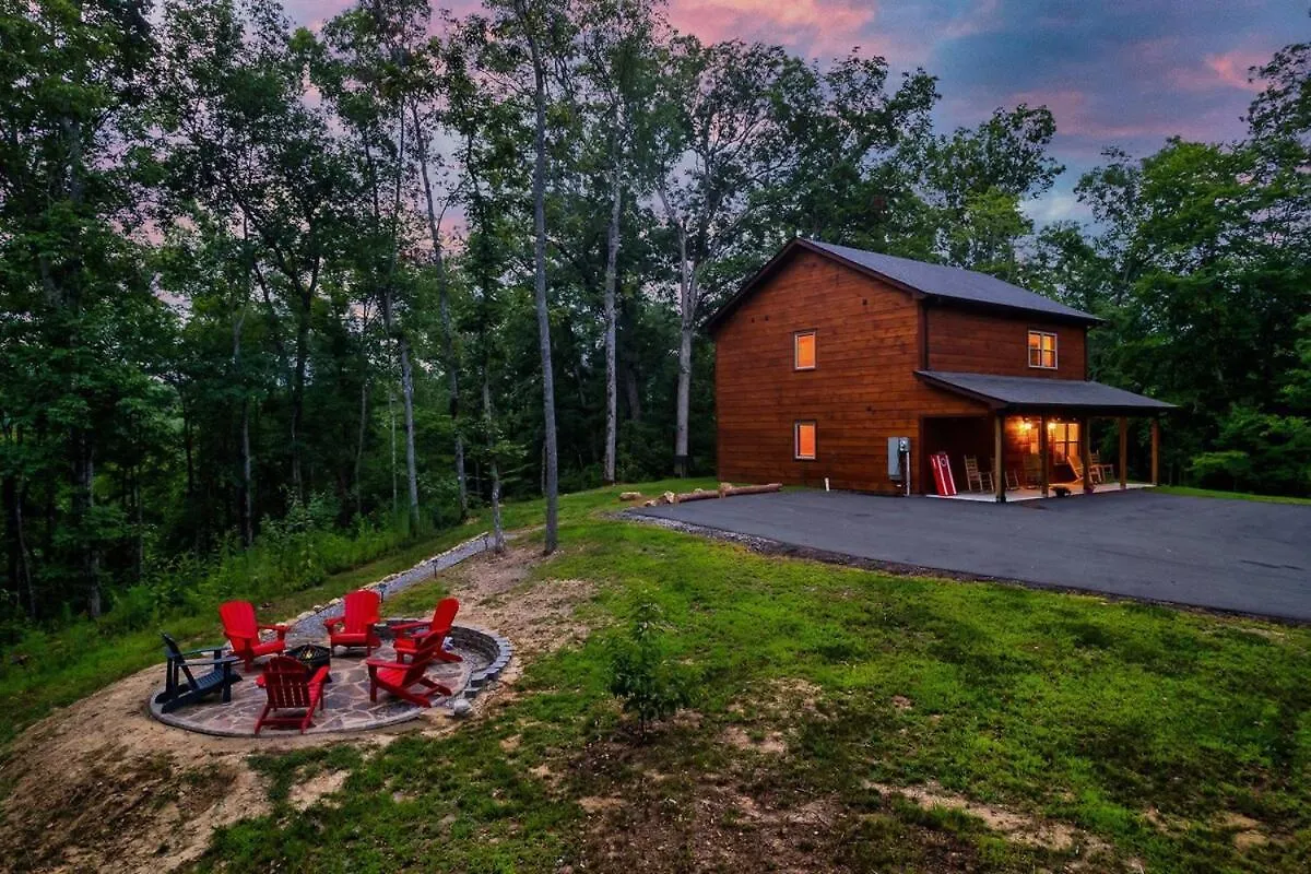 Secluded Hot Tub, Game And Fireplace *