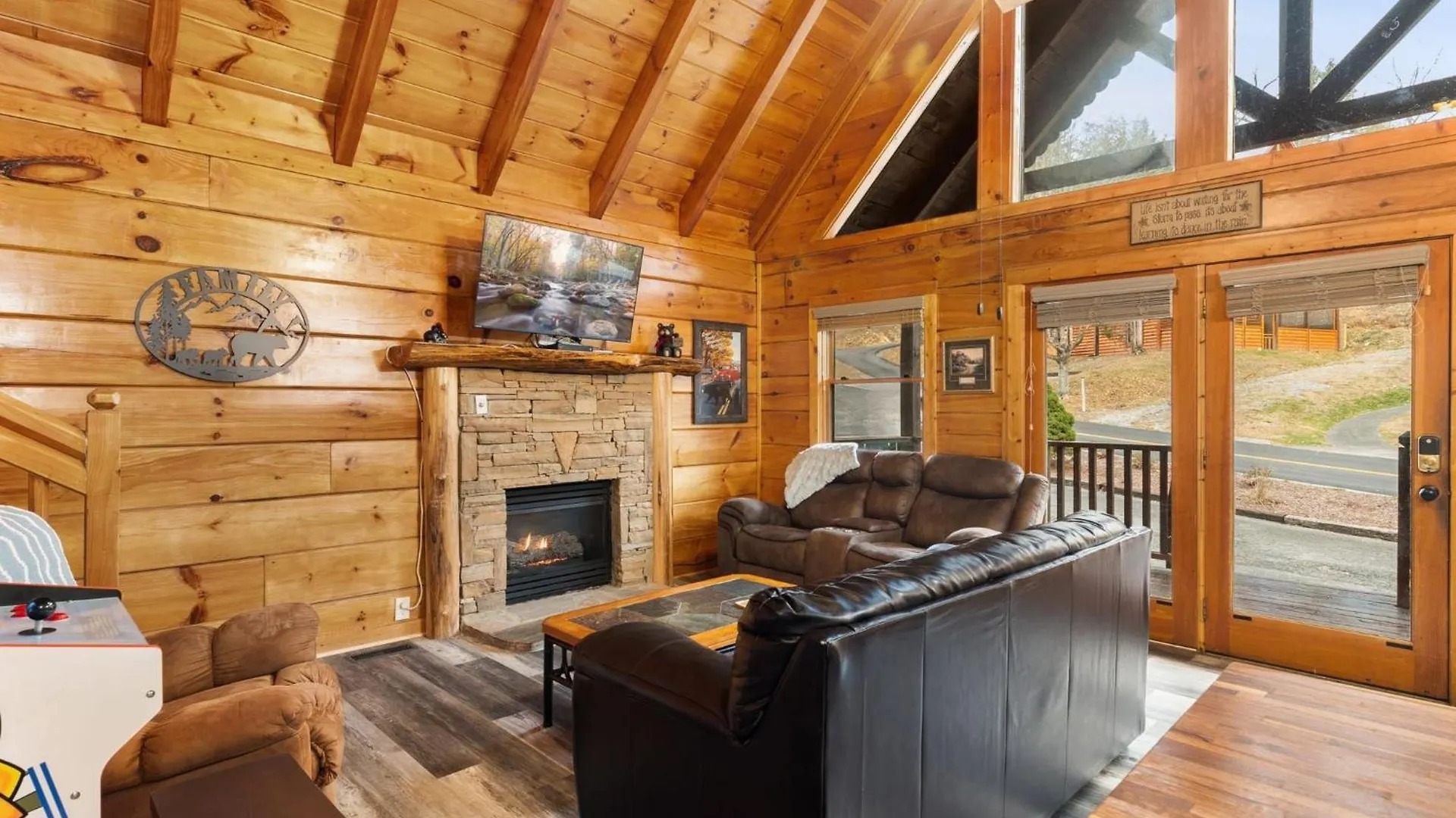 Er40 - The Bear Pause -great Location,,,close To The Action! Pigeon Forge