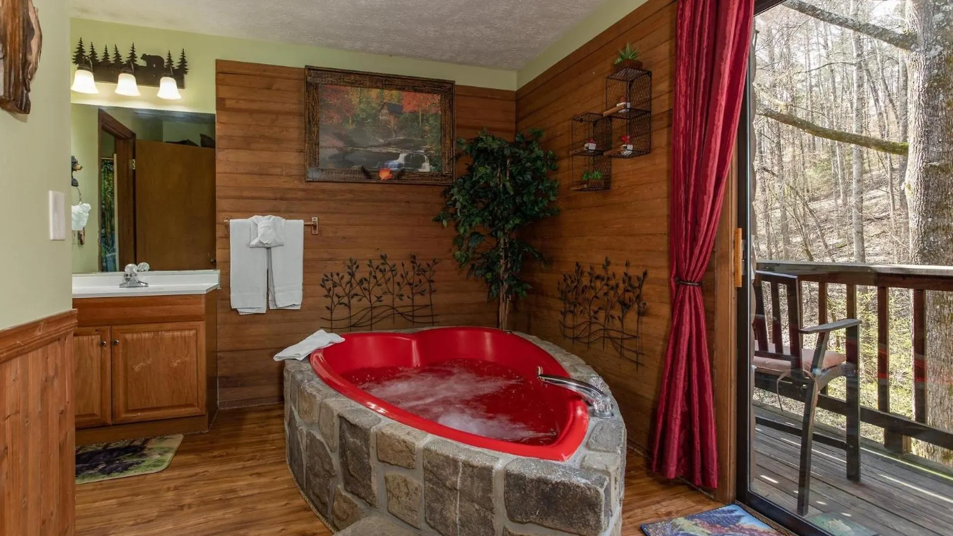 Bear Mountain Hollow-free Dollywood Ticket- Cozy With A Hot Tub, Arcade & Deck Close To Town *