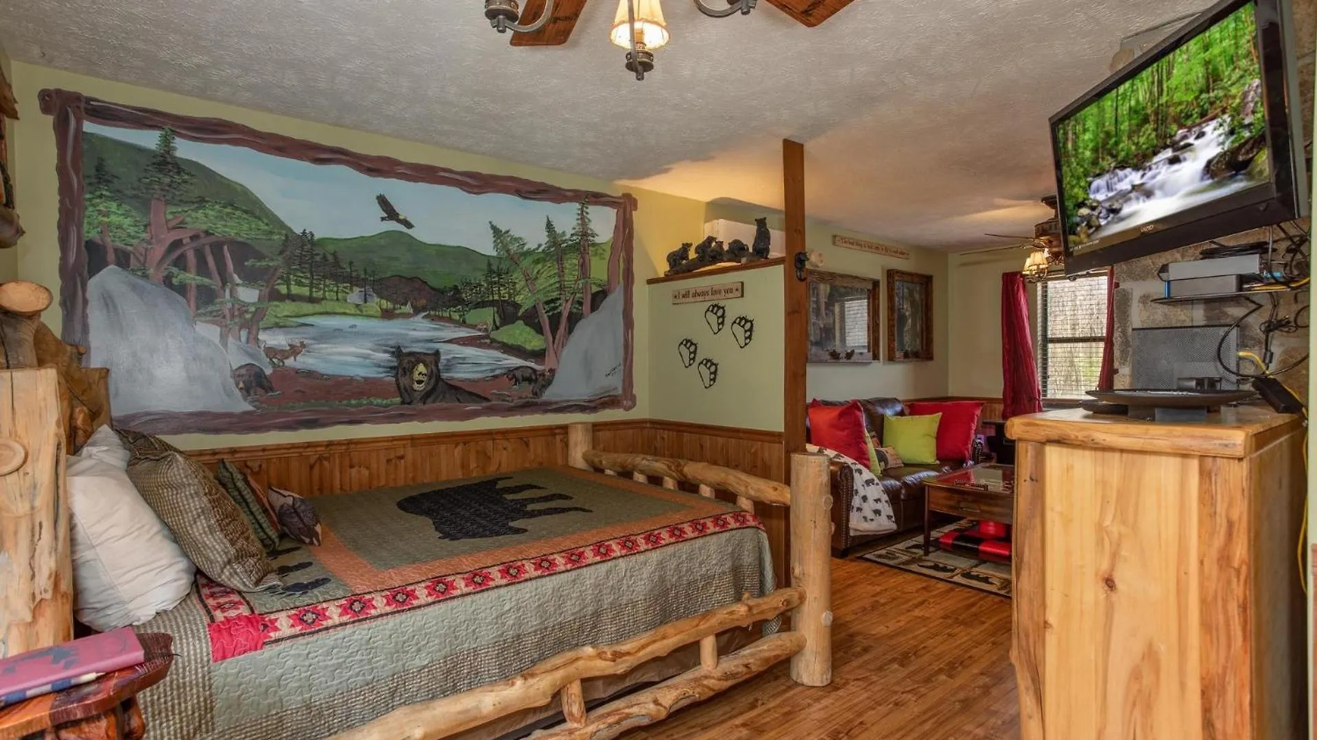 Bear Mountain Hollow-free Dollywood Ticket- Cozy With A Hot Tub, Arcade & Deck Close To Town *