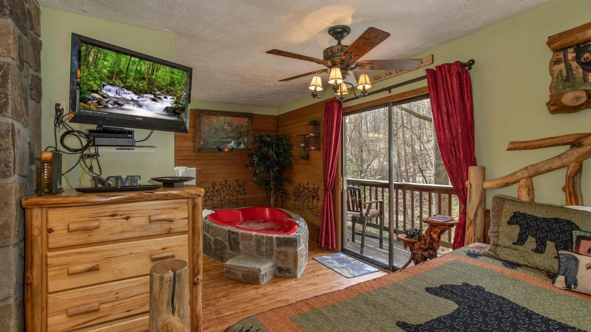Bear Mountain Hollow-free Dollywood Ticket- Cozy With A Hot Tub, Arcade & Deck Close To Town *