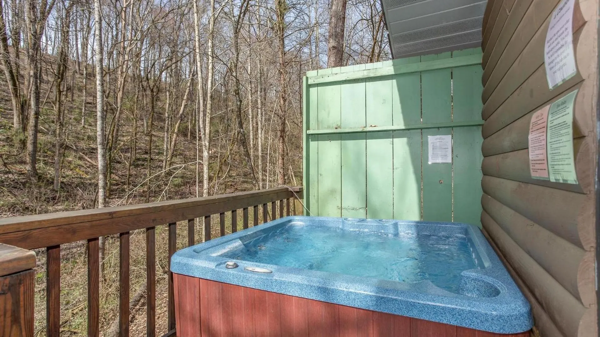 Bear Mountain Hollow-free Dollywood Ticket- Cozy With A Hot Tub, Arcade & Deck Close To Town Pigeon Forge
