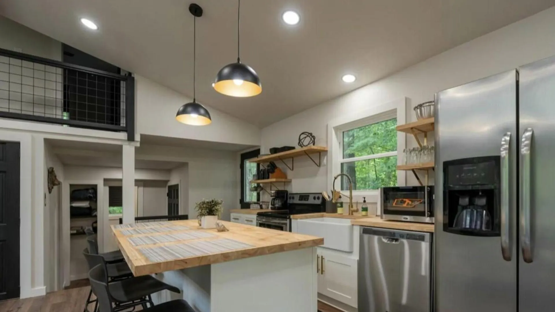 Modern Mountain Hideaway-secluded, Close To Town Holiday home Pigeon Forge