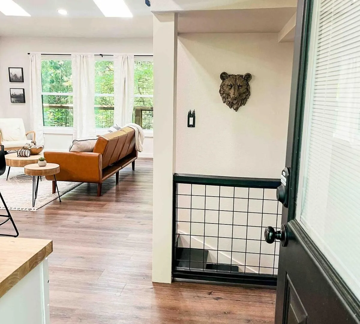 Modern Mountain Hideaway-secluded, Close To Town * Pigeon Forge