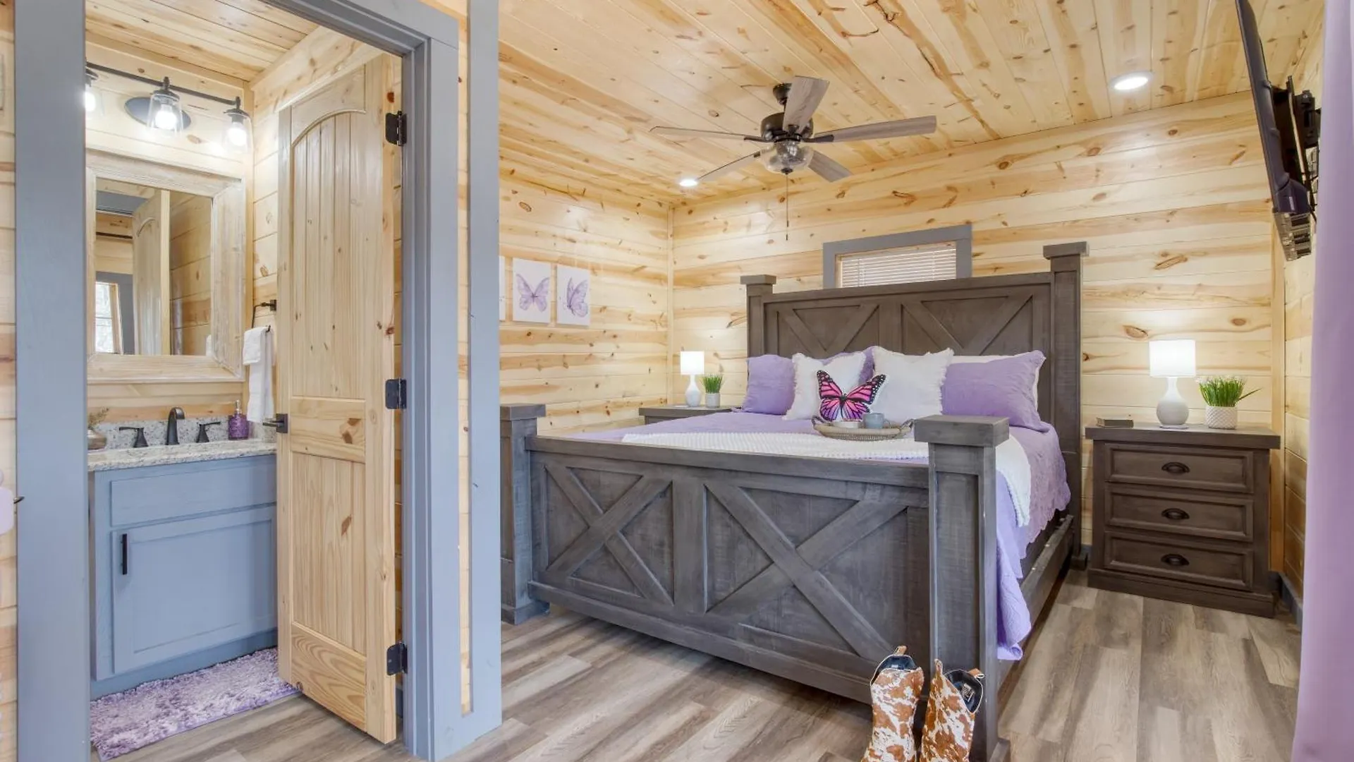 Pink Pines Avantstay Luxury Aesthetic Dream Indoor Pool Hot Tub Holiday home Pigeon Forge