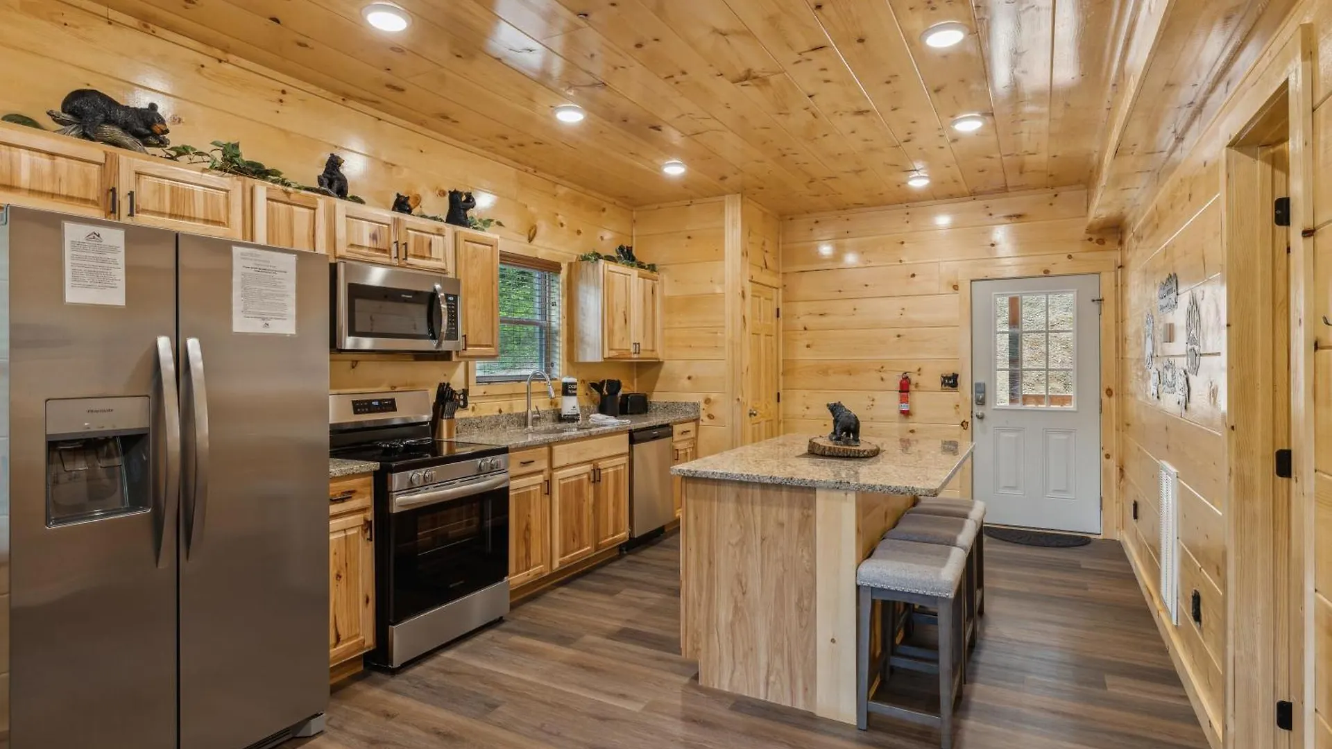 On Blackbeary Hill A Cozy 3 Bedroom Perfect For A Getaway In An Enchanting Forest Setting Holiday home Pigeon Forge