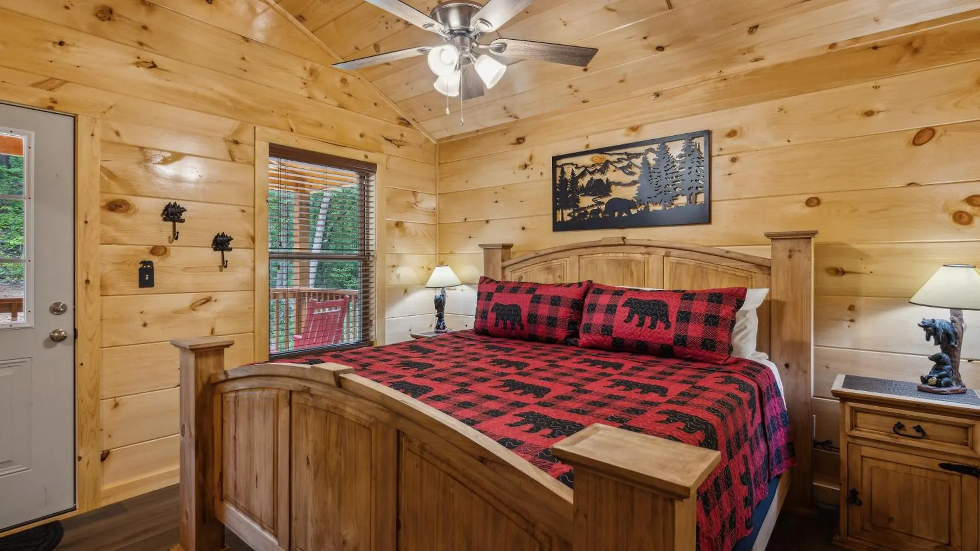 On Blackbeary Hill A Cozy 3 Bedroom Perfect For A Getaway In An Enchanting Forest Setting Holiday home