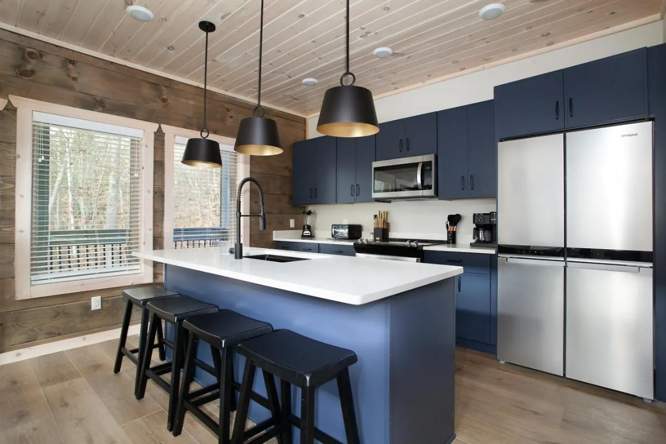 Stunning Heights Retreat Hot Tub, Mtn Views And *