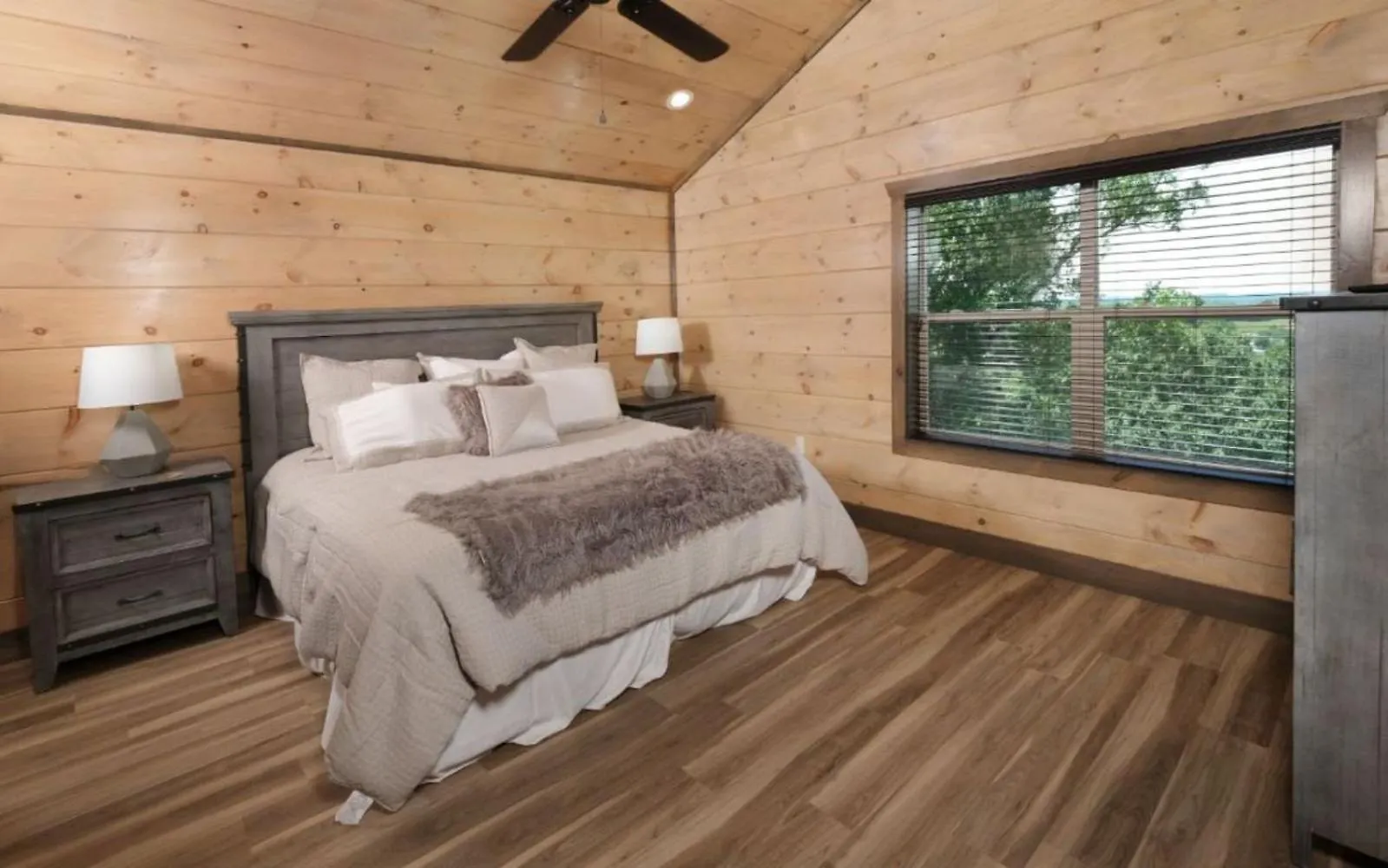 Hibernation Wonderland * Pigeon Forge