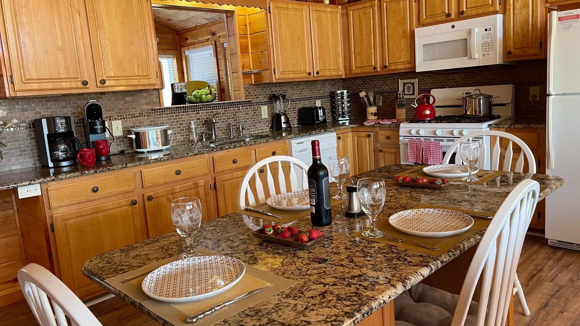 Luxurious Cabin, W/ Hottub, Easydrive, Arcade Game, Panoramic Views Chalet Pigeon Forge